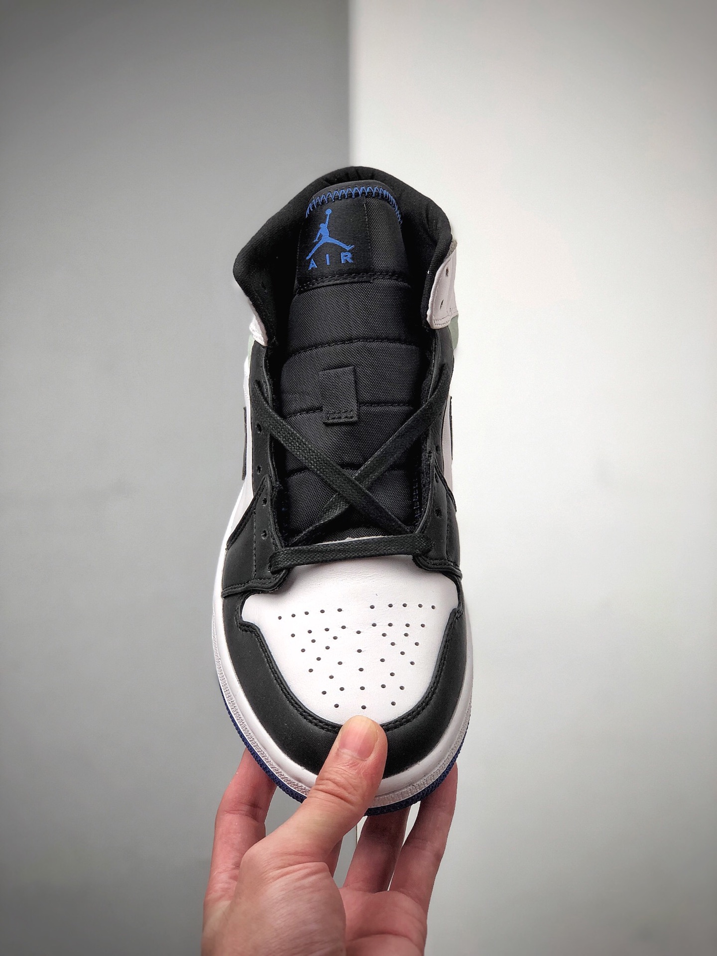 250 Air Jordan 1 Mid SE“ Game Royal”852542-102