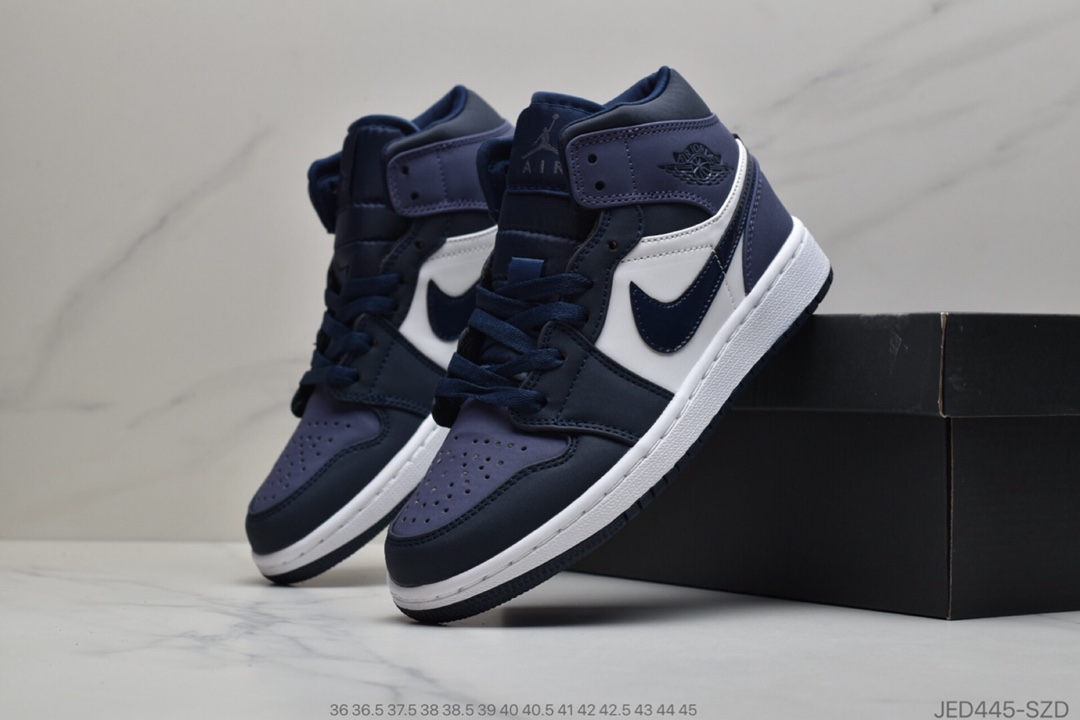 150 公司级乔丹 Air Jordan 1 Mid “Light Smoke Grey”烟灰 AJ1 乔1 中帮百搭休闲运动板鞋554724-092