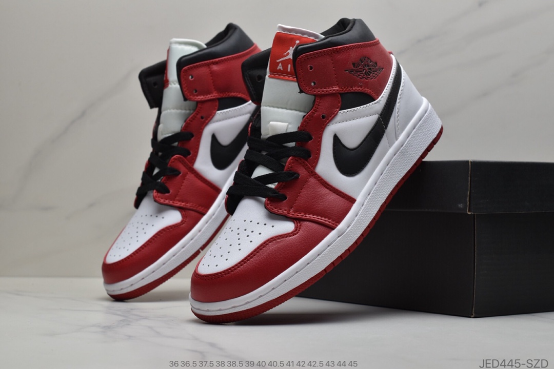 150 公司级乔丹 Air Jordan 1 Mid “Light Smoke Grey”烟灰 AJ1 乔1 中帮百搭休闲运动板鞋554724-092