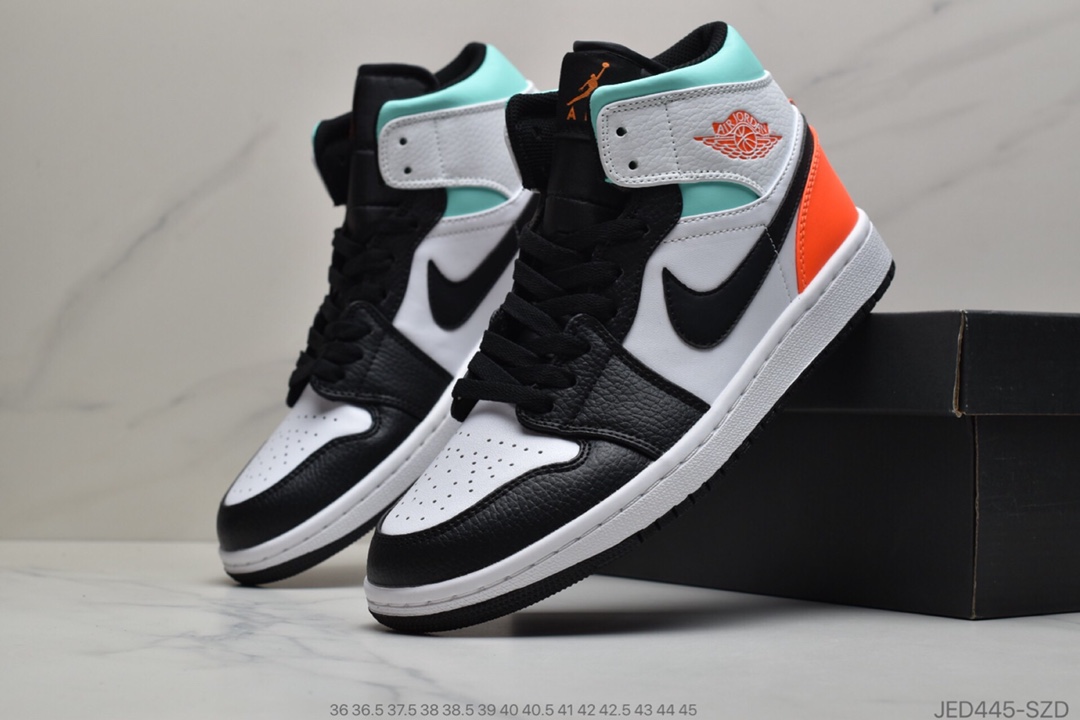 150 公司级乔丹 Air Jordan 1 Mid “Light Smoke Grey”烟灰 AJ1 乔1 中帮百搭休闲运动板鞋554724-092