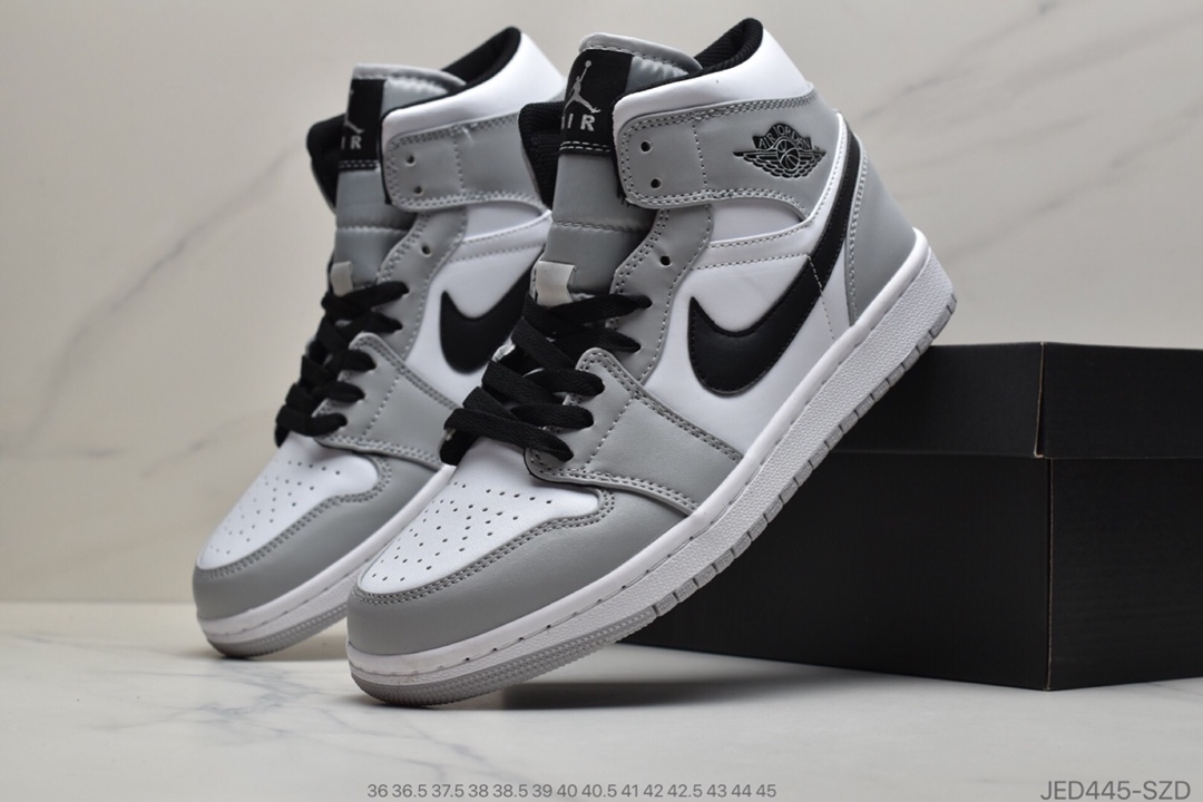 150 公司级乔丹 Air Jordan 1 Mid “Light Smoke Grey”烟灰 AJ1 乔1 中帮百搭休闲运动板鞋554724-092