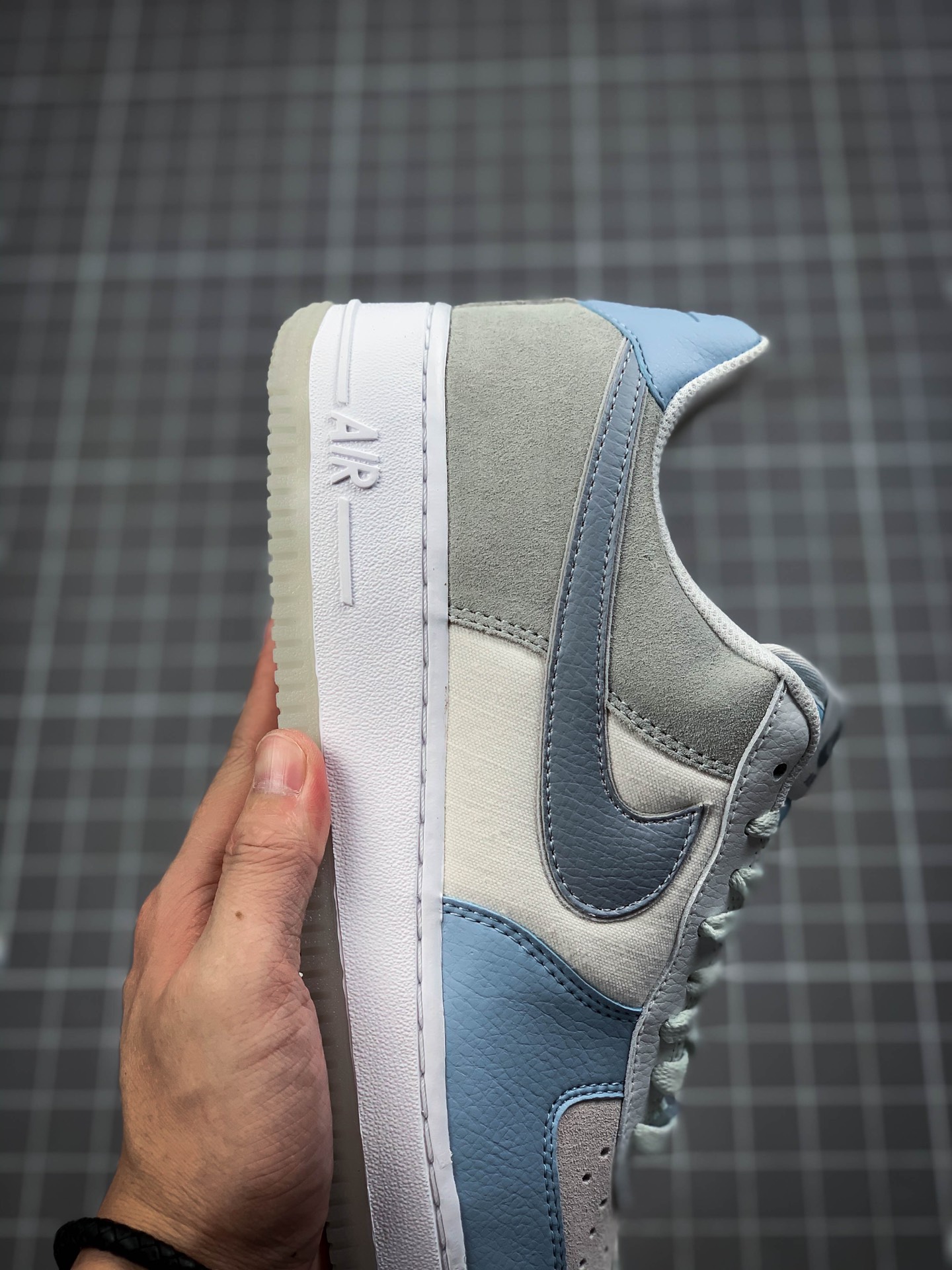 200  Nike Air Force 1'07 Low 空军一号“幻影冰蓝”低帮休闲板鞋 AO2425-400