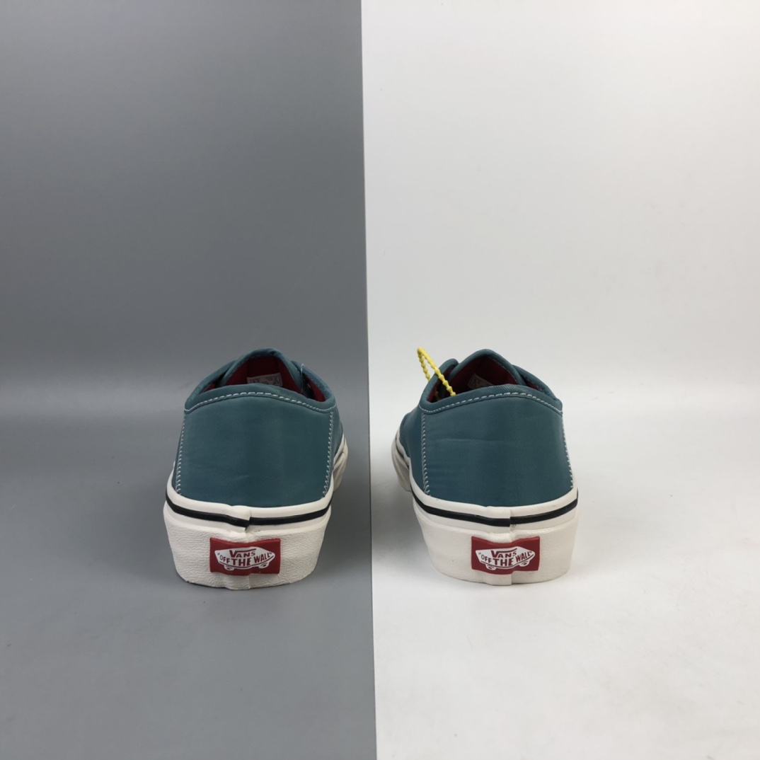 130 Vans Authentic推出新款 高端牛津帆布低帮板鞋 VN0A3MU6QBU