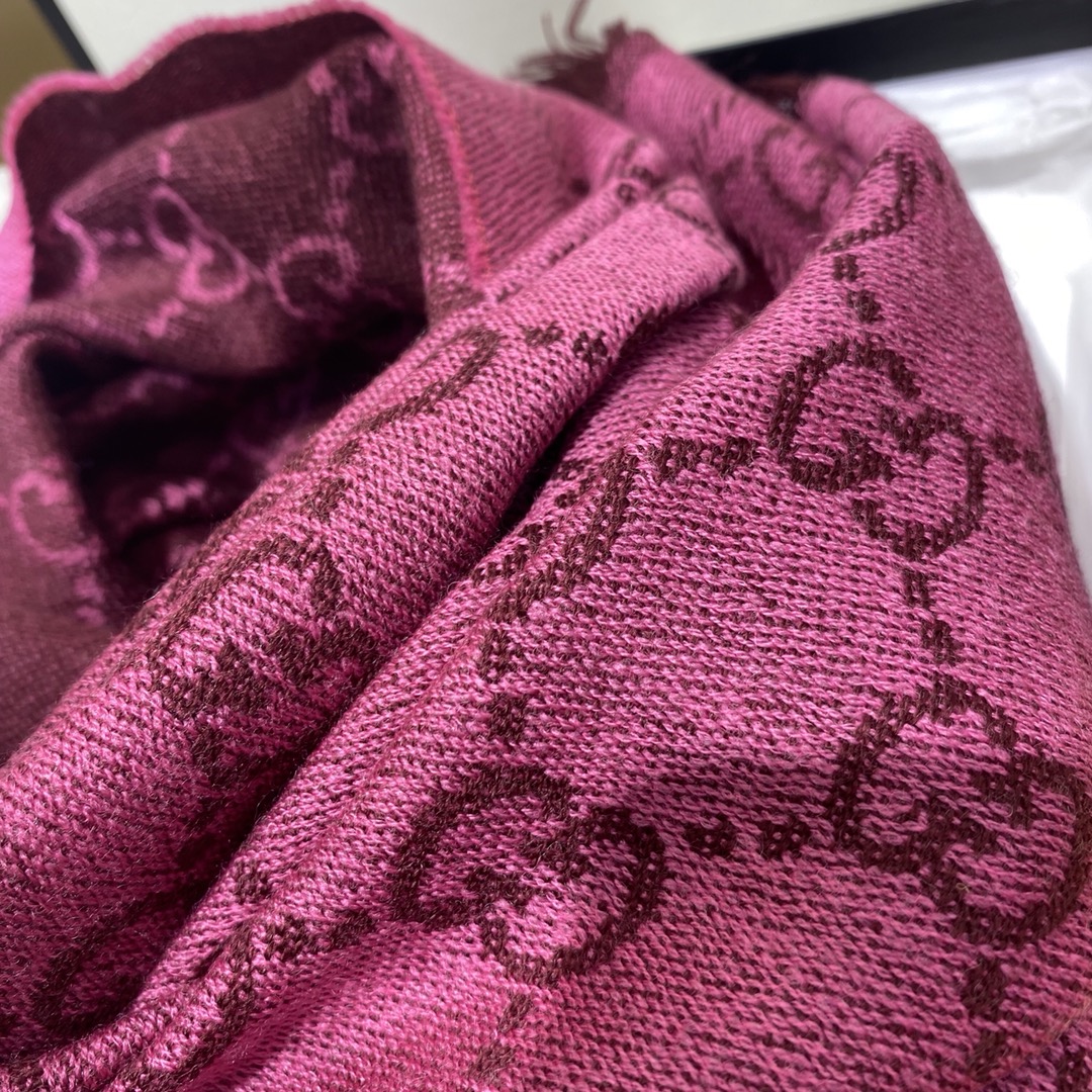 Gucci Wool Jacquard Scarf in Bordeaux - Luxurious & Elegant 8 i1597911779 3371 6