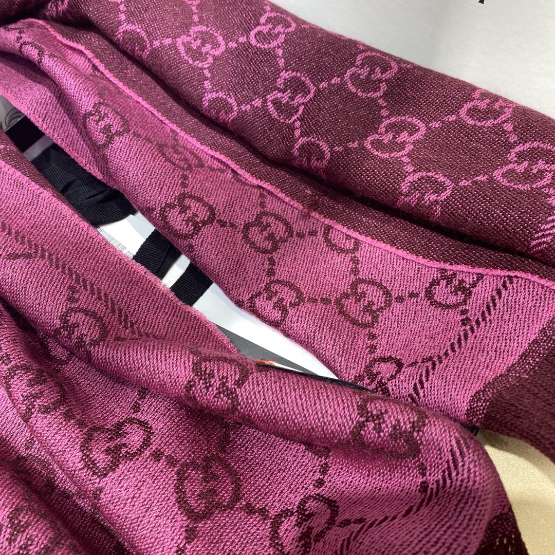 Gucci Wool Jacquard Scarf in Bordeaux - Luxurious & Elegant 6 i1597911779 6323 4