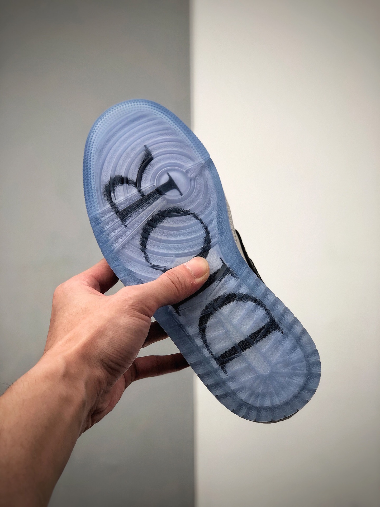 390 耐克 Dior x Air Jordan 1 HI OG “迪奥联名”AJ1高帮休闲篮球鞋