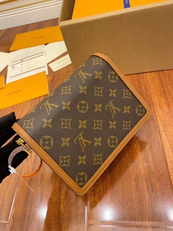 独家首发型号M44580特级加强版品质提升.专柜同步电子芯片内码礼品袋保护纸铜版电子标签合格证皮料是正品