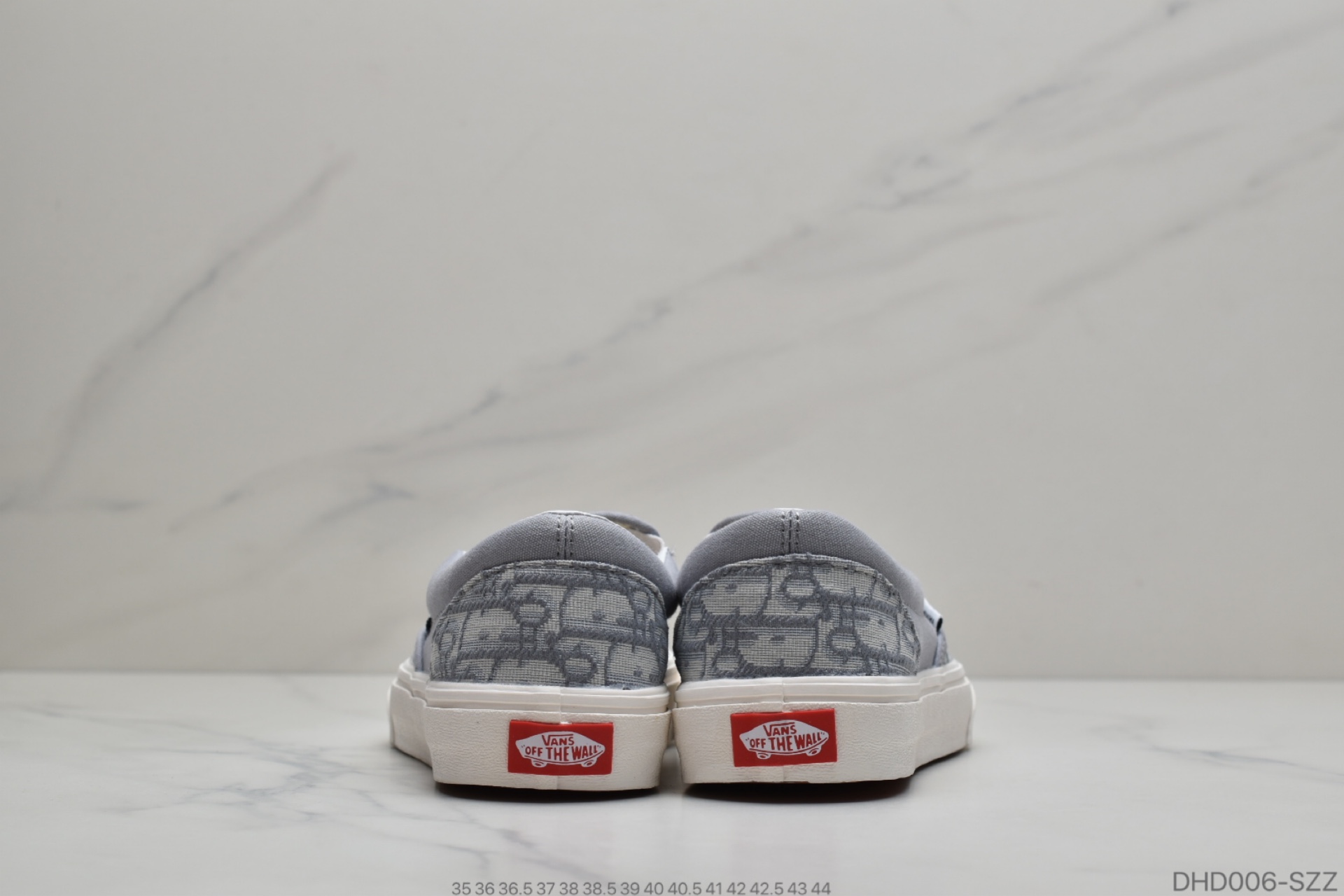 70 公司级Vans X Dior 联名一脚蹬 高级灰来报道 Vans Aut 迪奥独家重磅释出
