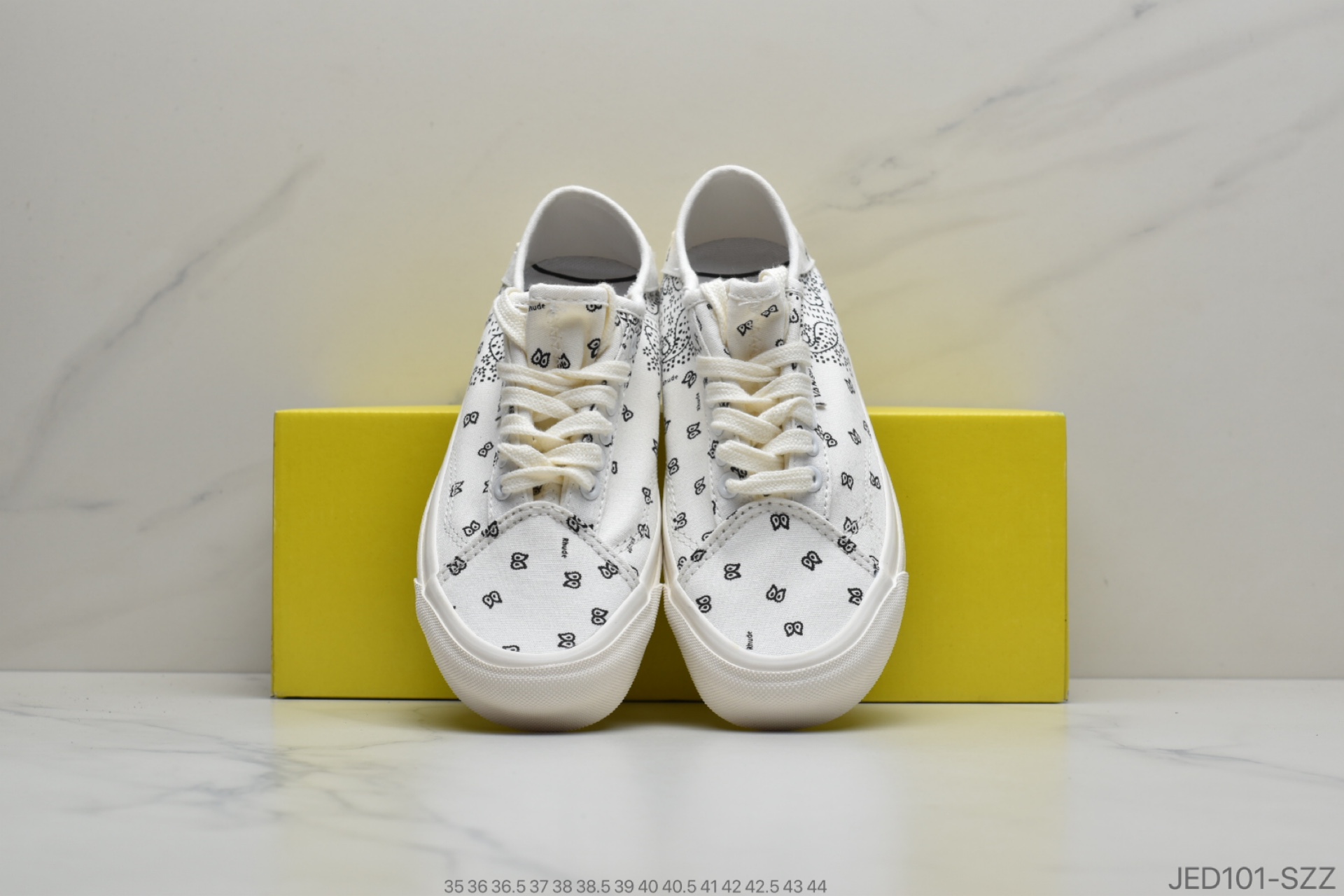 150 公司级二代腰果花来袭Vans x Rhude 联名合作推出Paisüxitley 图案“腰果花”系列
