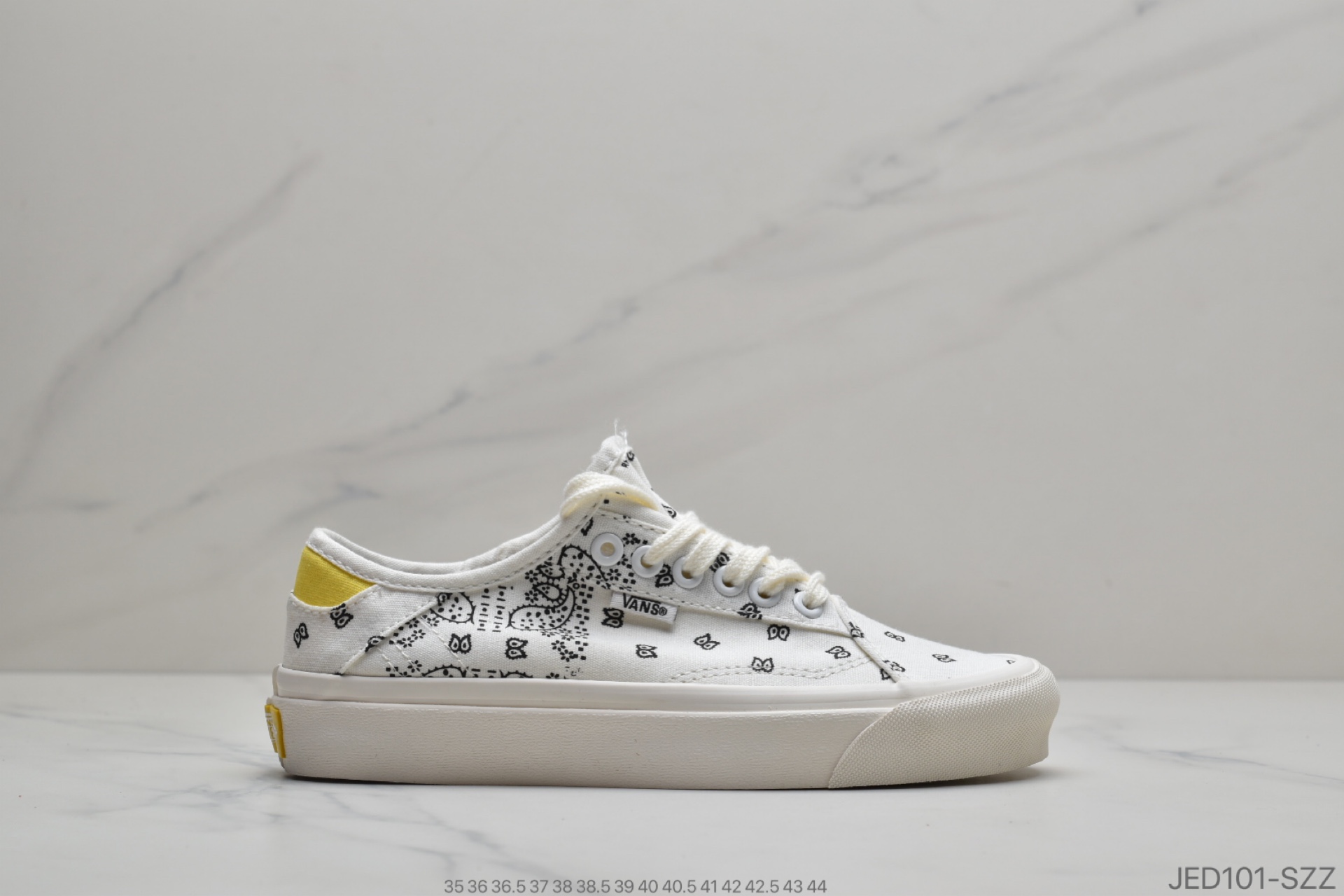 150 公司级二代腰果花来袭Vans x Rhude 联名合作推出Paisüxitley 图案“腰果花”系列