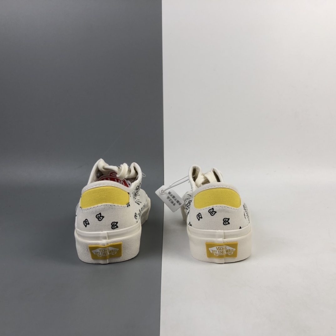 150 Vans x Rhude 联名合作推出Paisüxitley 图案“腰果花”系列低帮板鞋 VN0A3TKCUSE