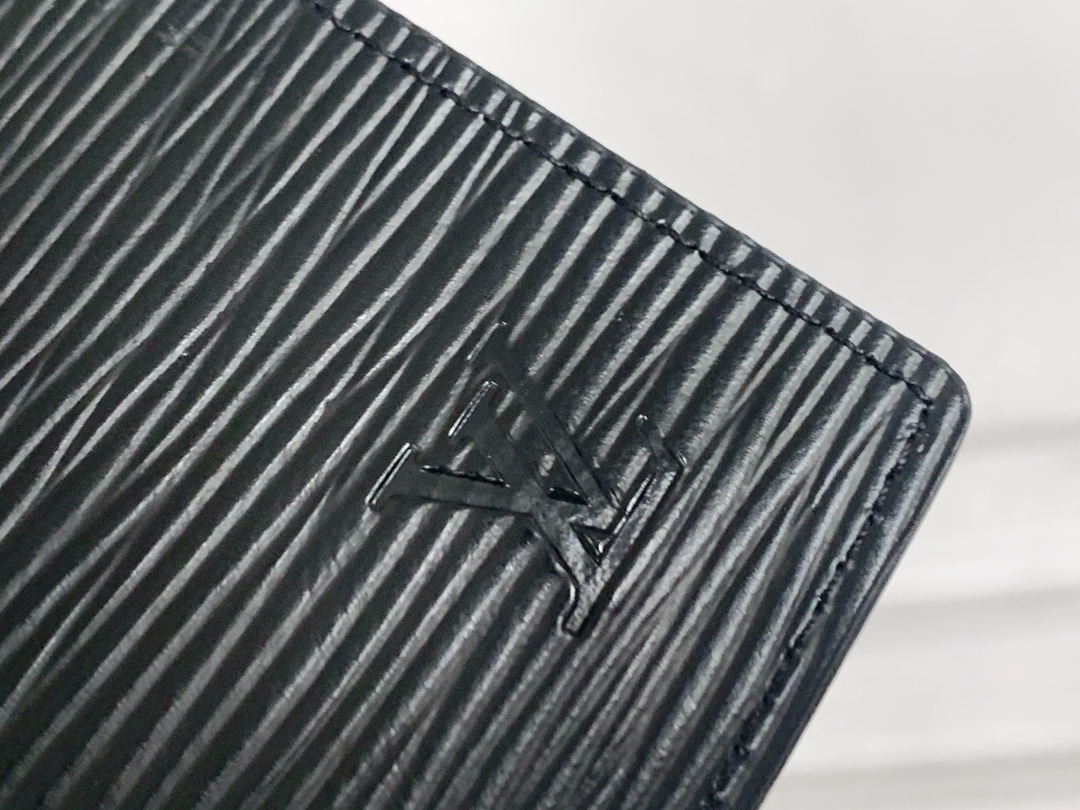 Louis Vuitton 小カードケース ダミエ柄 7つのスロット付き