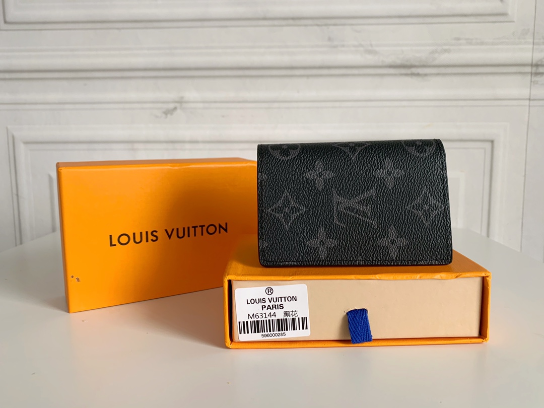 Louis Vuitton 小カードケース - 機能的な7つの収納スペース