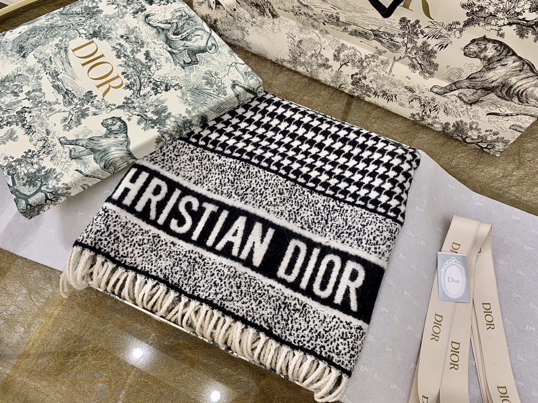 Dior迪奥2020秋冬新款千鸟格纹披肩02MON370I001_C080
