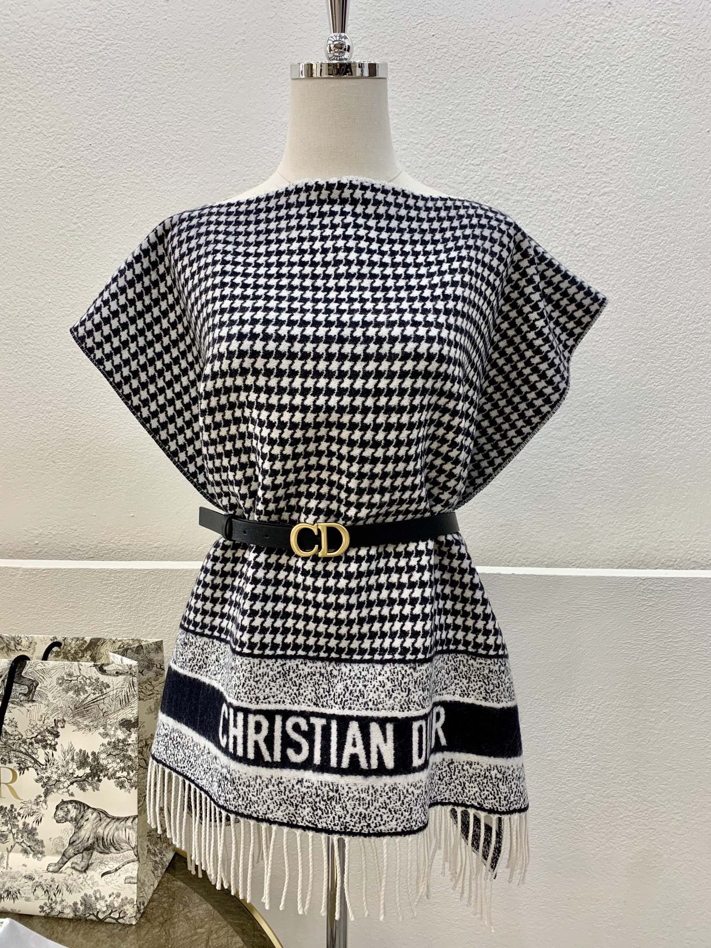 Dior迪奥2020秋冬新款千鸟格纹披肩02MON370I001_C080