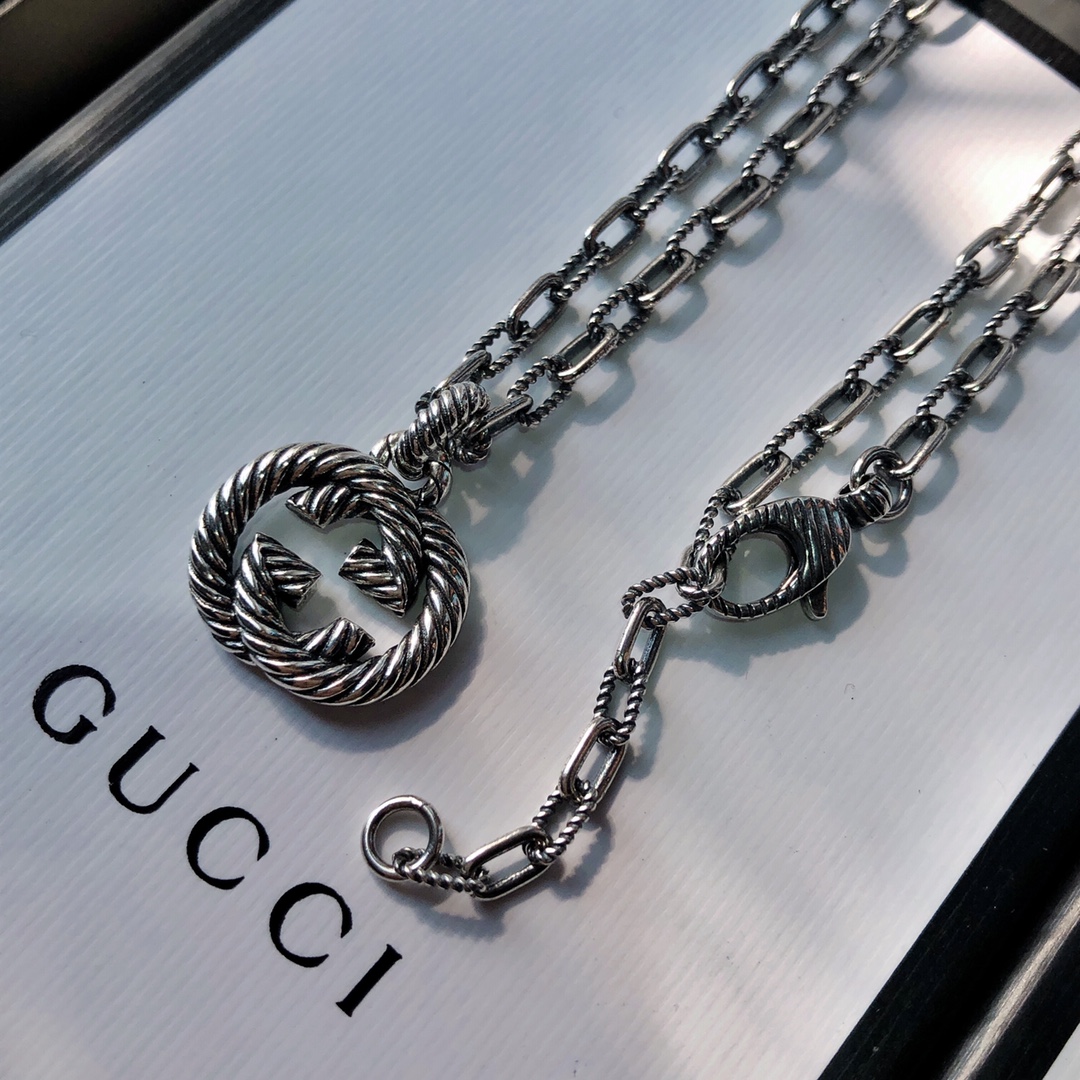 NO:104250,Double G striped twist set, adjust the size at will, similar to the bundled hemp rope design, tightly pulling into each other, Gucci necklace, gucci, necklace19860909双G条纹麻花套装 随意调节尺寸 类似捆绑的麻绳设计 紧紧地拉进彼此的距离,古驰项链,gucci,necklace,Jewelry