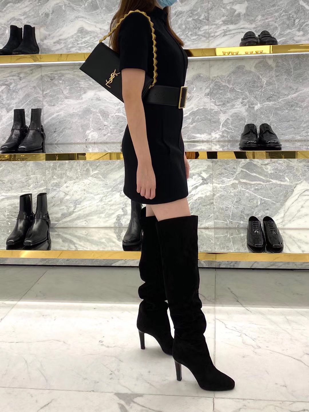 YSL 𝙉𝙚𝙬 𝙢𝙚𝙙𝙞𝙪𝙢 𝙨𝙪𝙣𝙨𝙚𝙩 25CM 牙签纹日落包 634723黑色/金扣