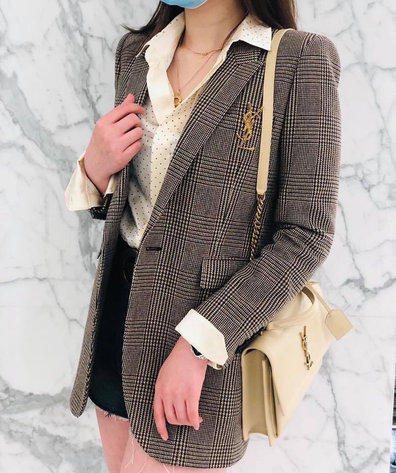 YSL ๐๐๐ฌ ๐ข๐๐๐๐ช๐ข ๐จ๐ช๐ฃ๐จ๐๐ฉ 25CM ็็ญพ็บนๆฅ่ฝๅ
634723ๅฅถๆ่ฒ/้ๆฃ