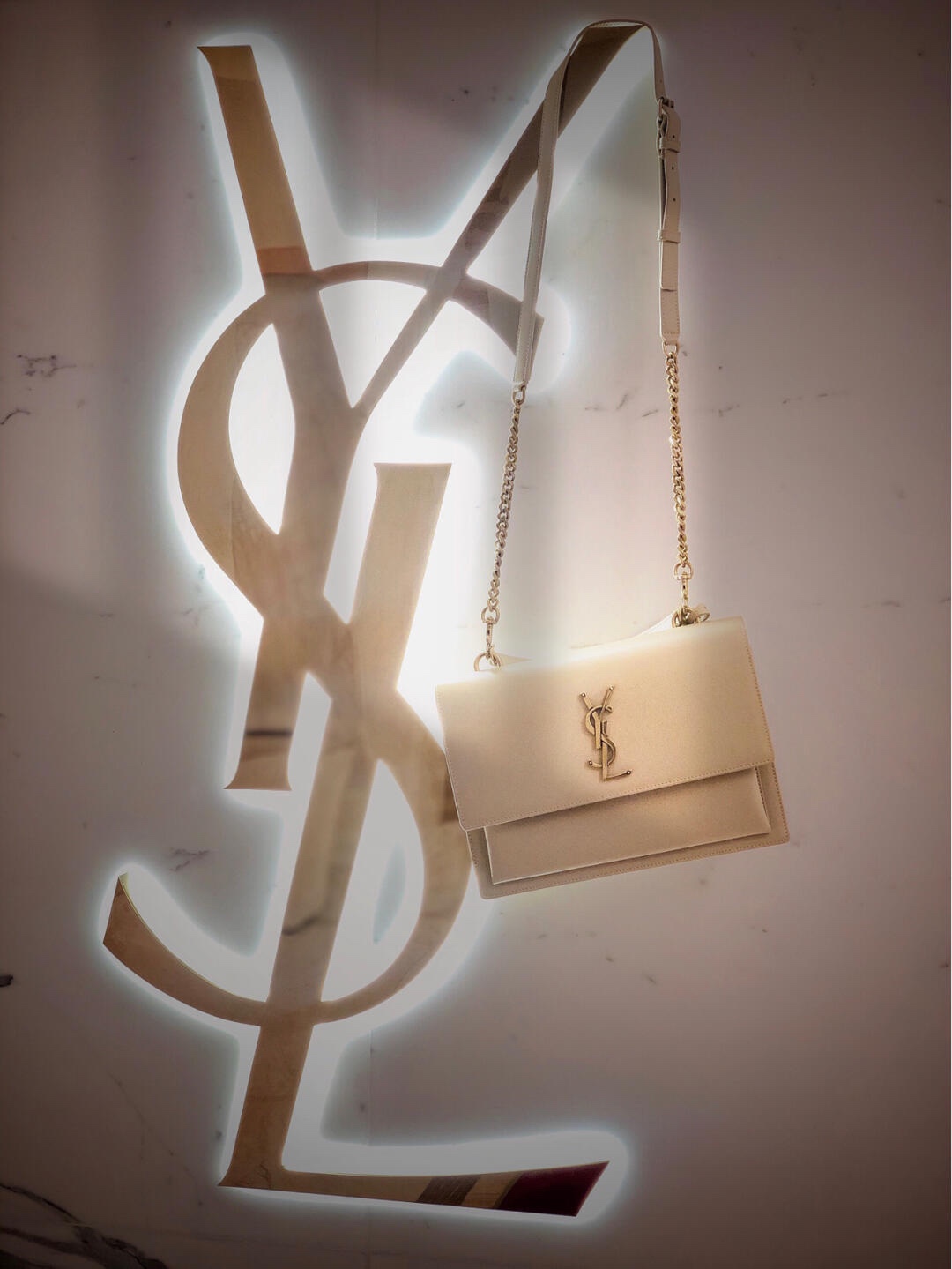 YSL ๐๐๐ฌ ๐ข๐๐๐๐ช๐ข ๐จ๐ช๐ฃ๐จ๐๐ฉ 25CM ็็ญพ็บนๆฅ่ฝๅ
634723ๅฅถๆ่ฒ/้ๆฃ