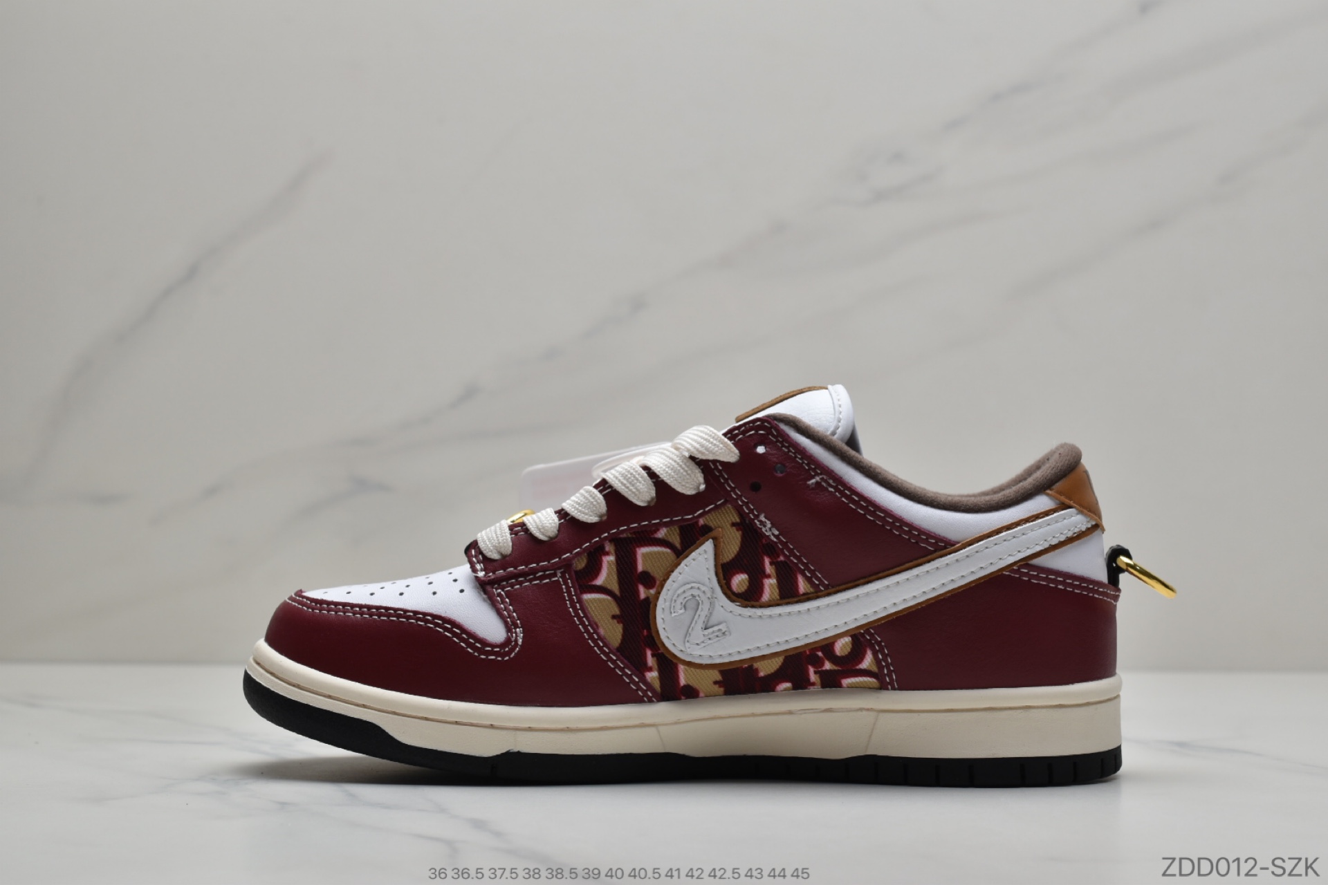 230 公司级耐克W NIKE SB DUNK LOW PRO 迪奥联名作为今年级别最高的联名鞋款BQ6817-001