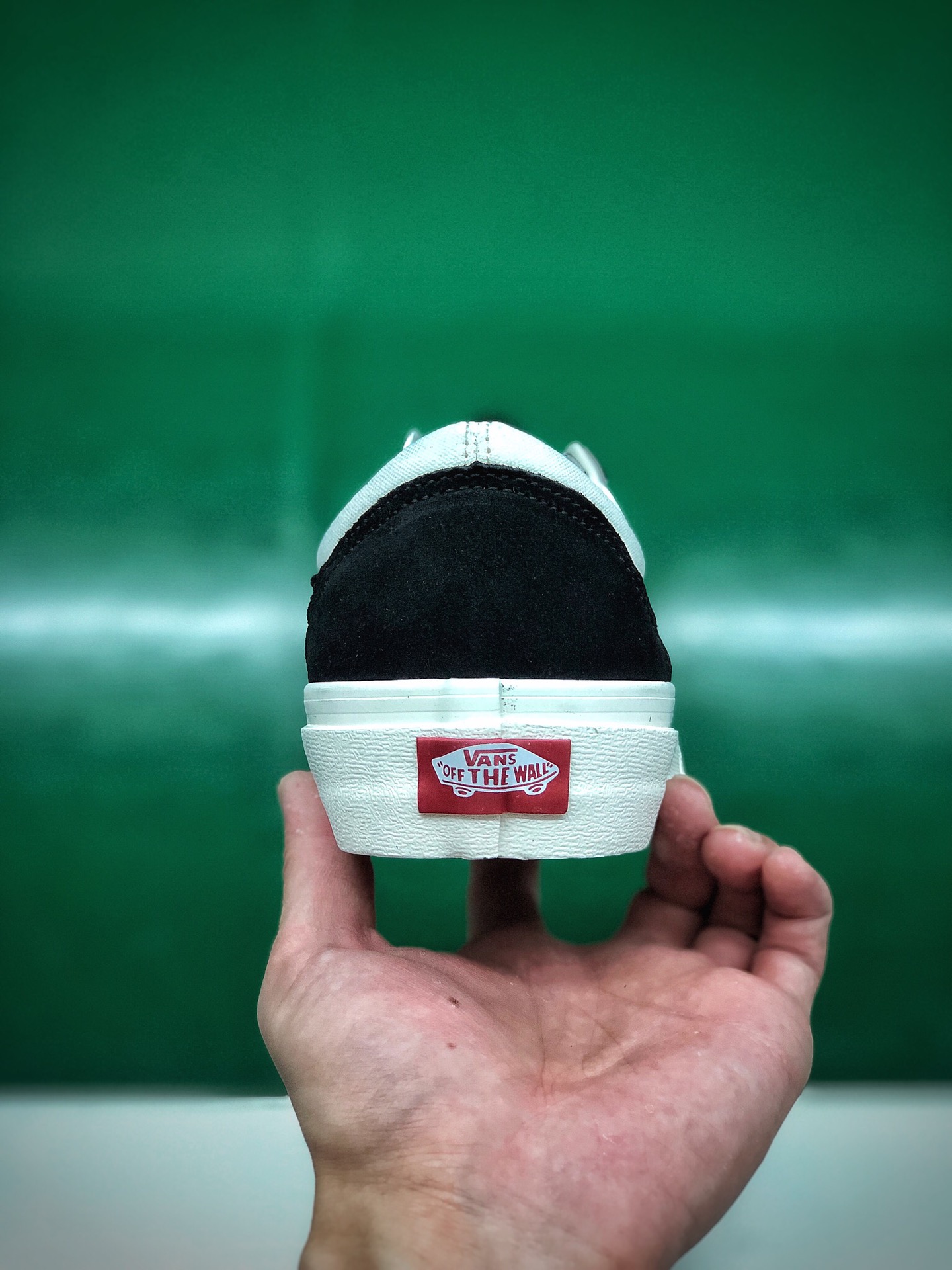 150  新款出货：Vans Style 36鞋带同色系列情侣板鞋 红白、黑白VN0A3DZ3VY1