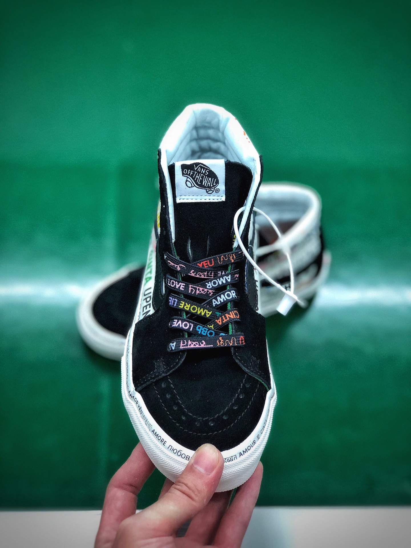 170  新款出货：Vans  Vault Sk8-Hi Love 骄傲月 限定高帮板鞋 VN0A4CS5W43