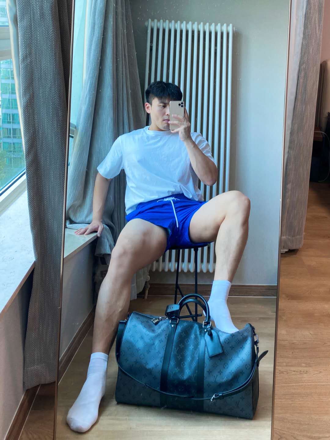 NO:212848,Original single M45392 KEEPALL BANDOULIRE 50 travel bag This Keepall Bandoulière 50 travel bag uses light Monogram Eclipse Reverse canvas instead of dark Monogram Eclipse canvas to create a bold and bold temperament. This classic soft travel bag is equipped with leather top handle and two belts on the side, which are all black, making it clear and recognizable. The luggage size on the body is abundant and the interior space is abundant. Size50.0 x 29.0 x 23.0 cm, LV [top original list], christian louboutin, louis vuitton, versace19860909原单M45392 KEEPALL BANDOULIRE 50 旅行袋 此款 Keepall Bandoulière 50 旅行袋以浅色 Monogram Eclipse Reverse 帆布替代深色 Monogram Eclipse 帆布,营造英气大胆的气质.此款经典柔软旅行袋配有皮革顶部手柄与侧边的两个皮带,悉为黑色,令其清晰可认.随身上机行李尺寸,内部空间充裕.size50.0 x 29.0 x 23.0 cm,LV【顶级原单】,christian louboutin,louis vuitton,versace,Bag