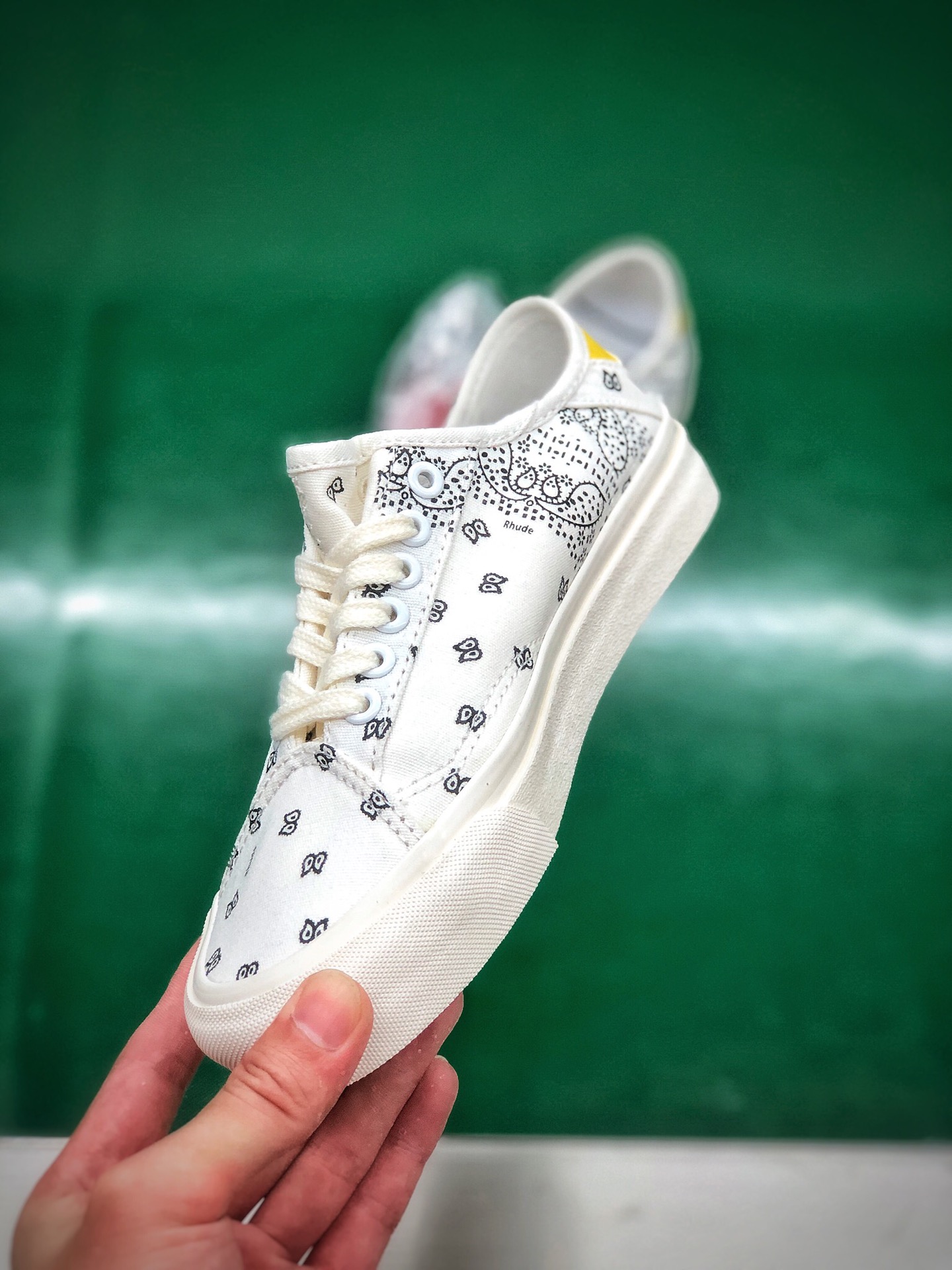 150  二代腰果花来袭 Vans x Rhude 联名合作推出Paisüxitley 图案“腰果花”系列