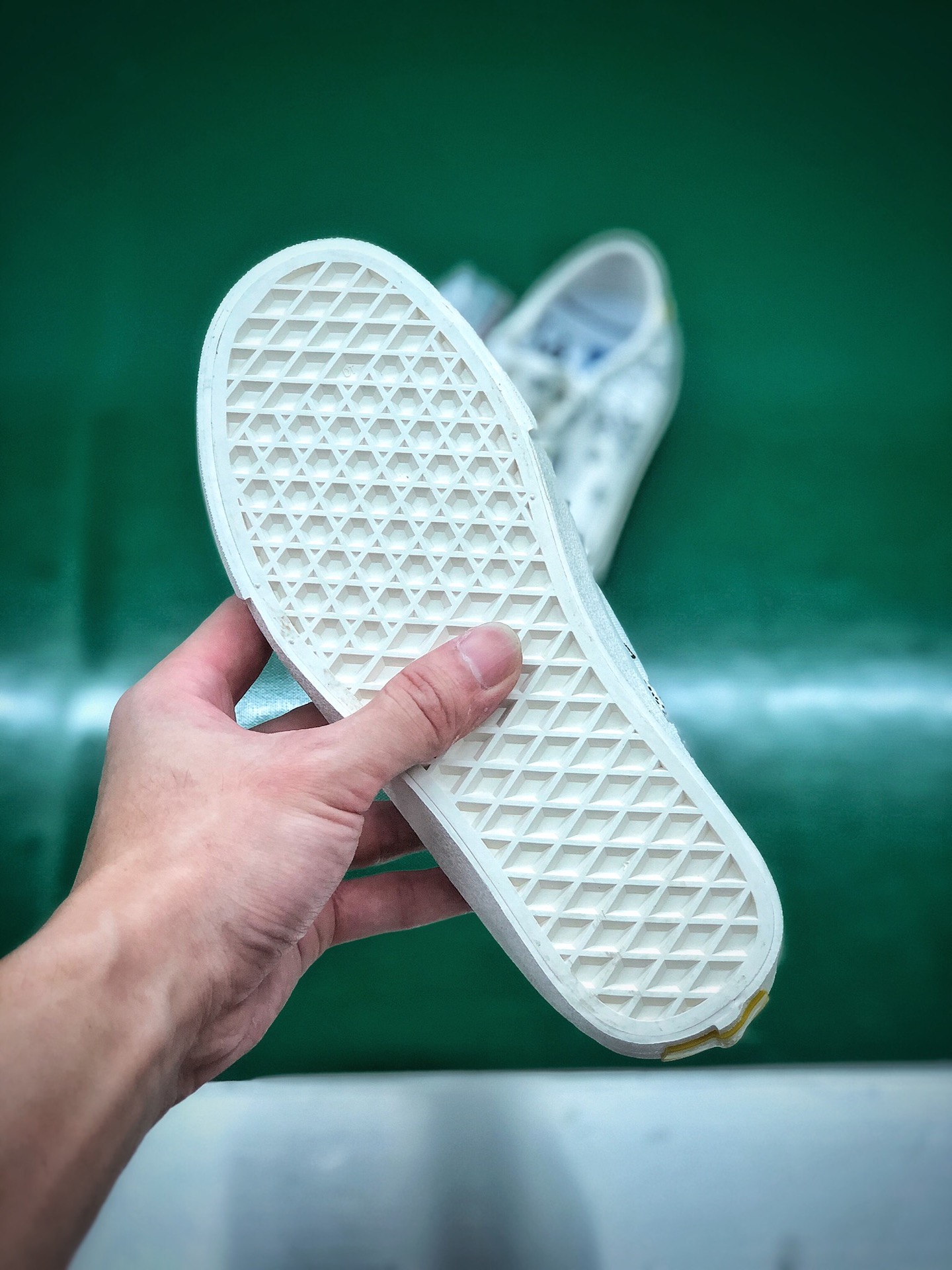 150  二代腰果花来袭 Vans x Rhude 联名合作推出Paisüxitley 图案“腰果花”系列