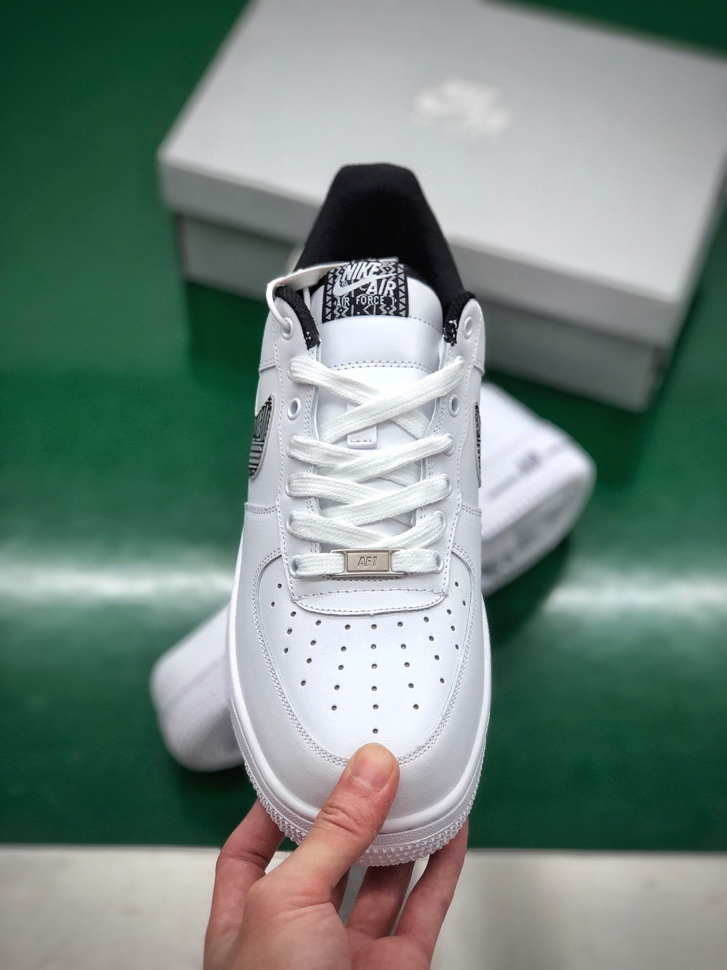 200  耐克 Nike Air Force 1 Low 空军一号低帮百搭休闲运动板鞋CZ7933-100