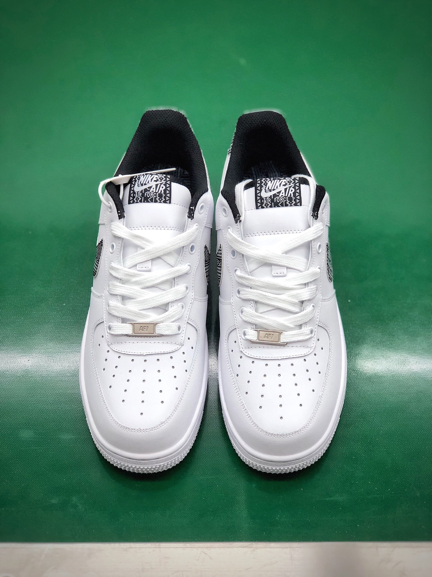 200  耐克 Nike Air Force 1 Low 空军一号低帮百搭休闲运动板鞋CZ7933-100