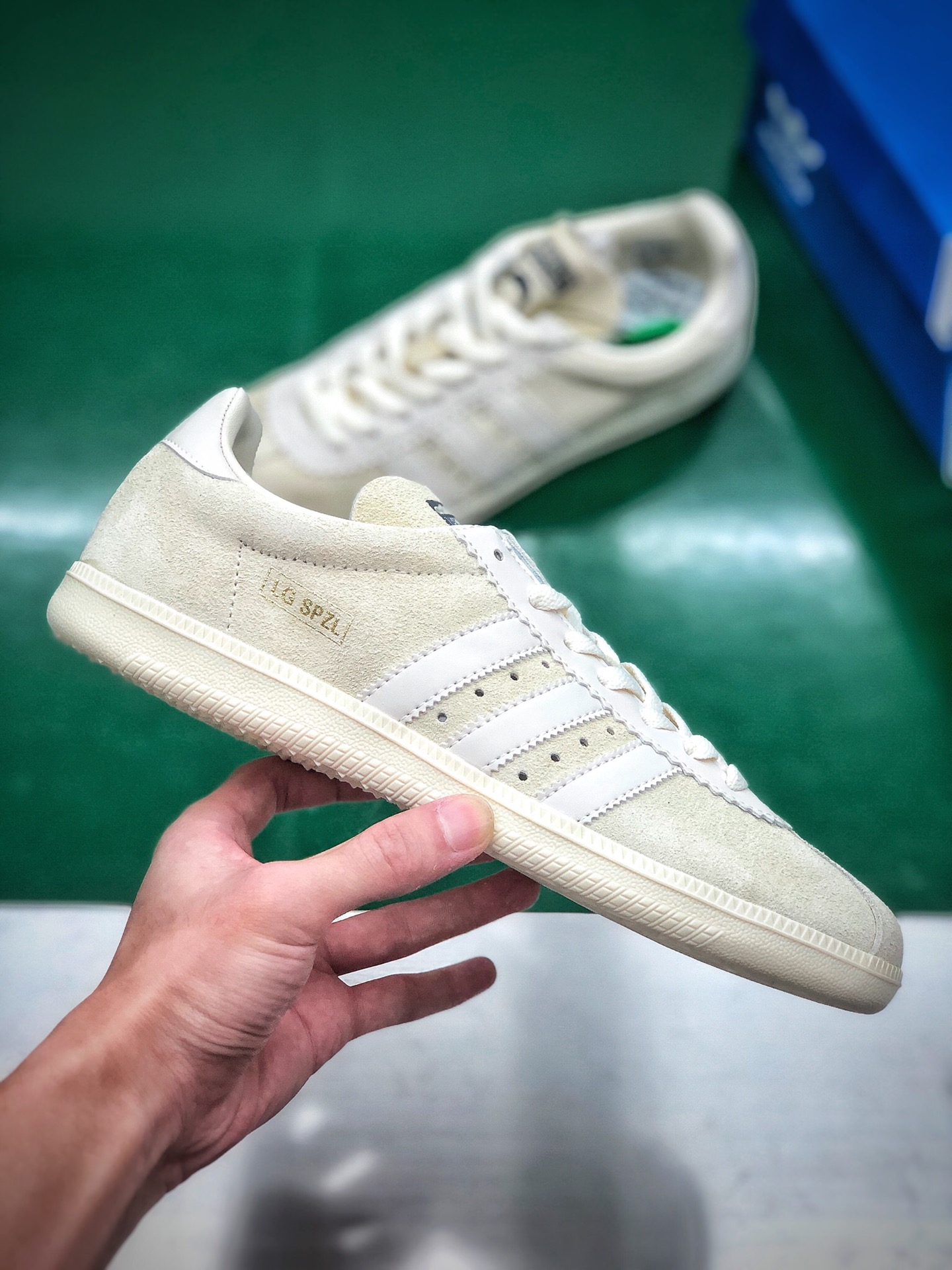 250 阿迪达斯adidas SPEZIAL unveils the LG SPZL联名板鞋EE8789