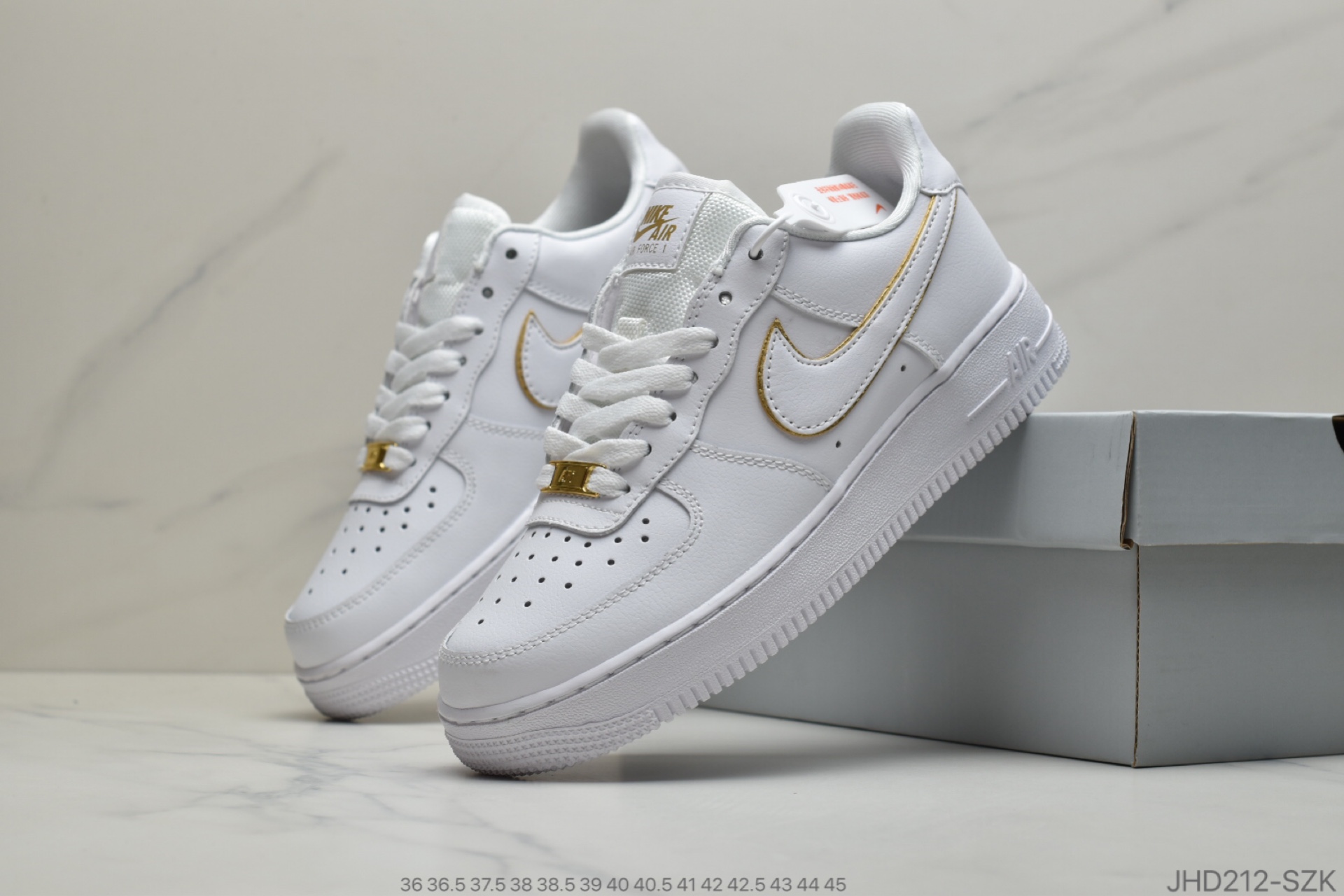 190 公司级耐克Nike Air Force 1 '07 空军一号 AQ2132-102