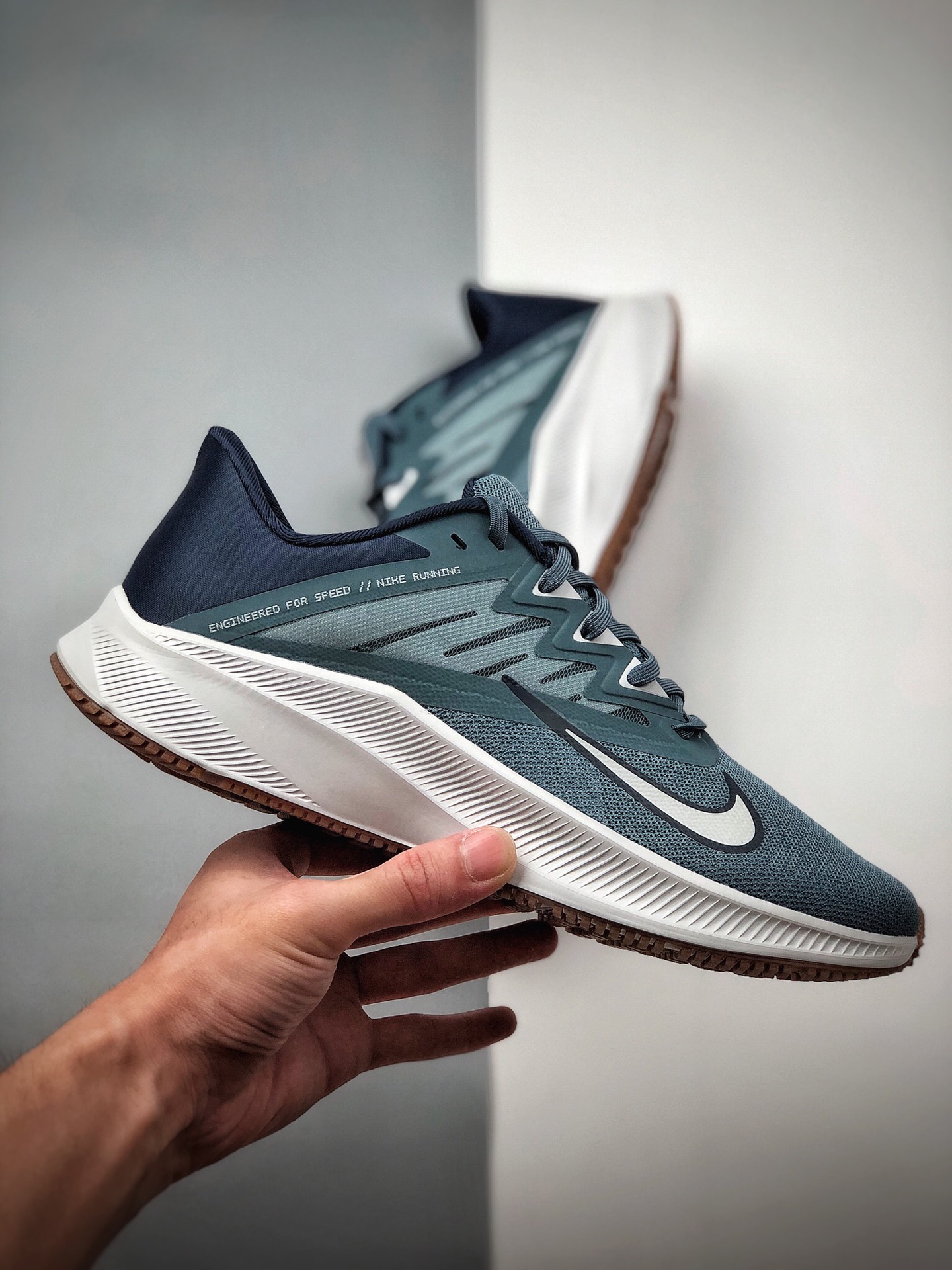 180 Nike Quest 3 极速3代时尚休闲跑步鞋CD0230-008