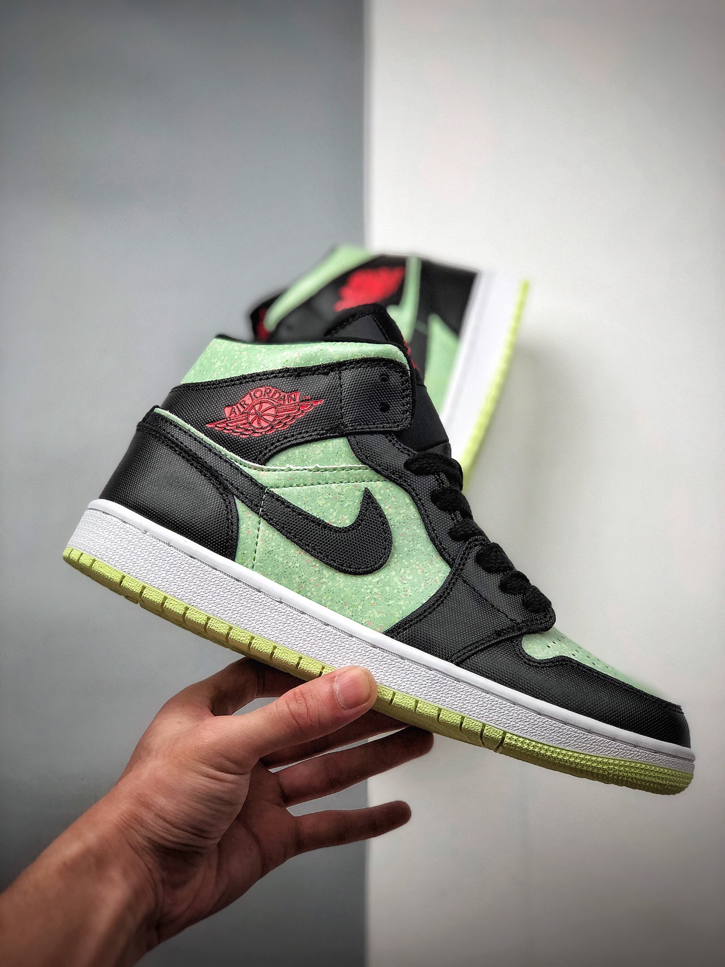 250 Air Jordan 1 Mid 黑绿红 AJ1/ 乔1 中邦CV5276-003