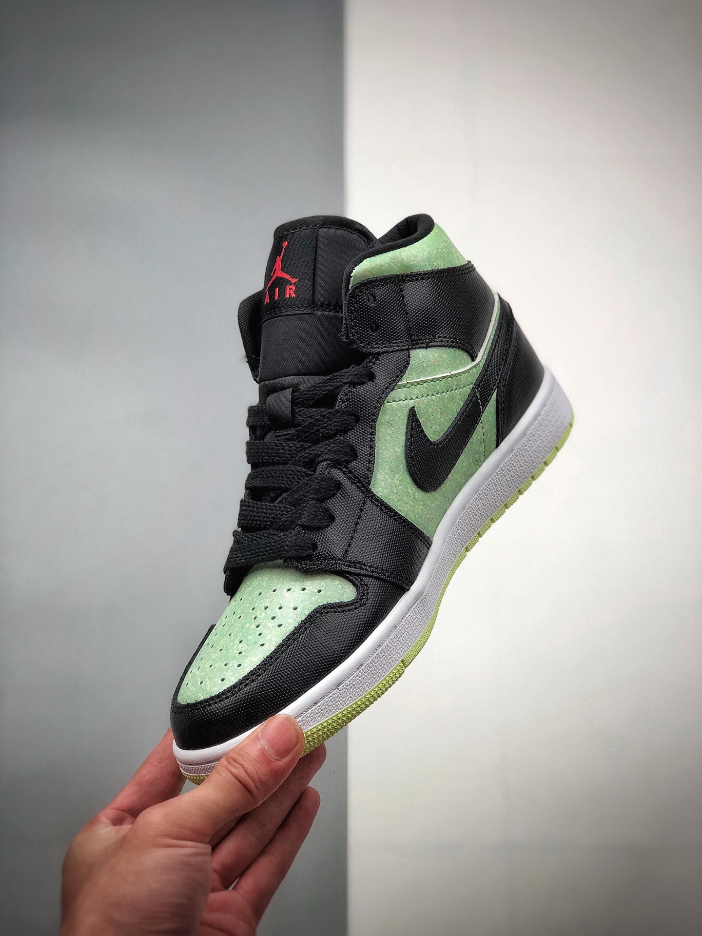 250 Air Jordan 1 Mid 黑绿红 AJ1/ 乔1 中邦CV5276-003