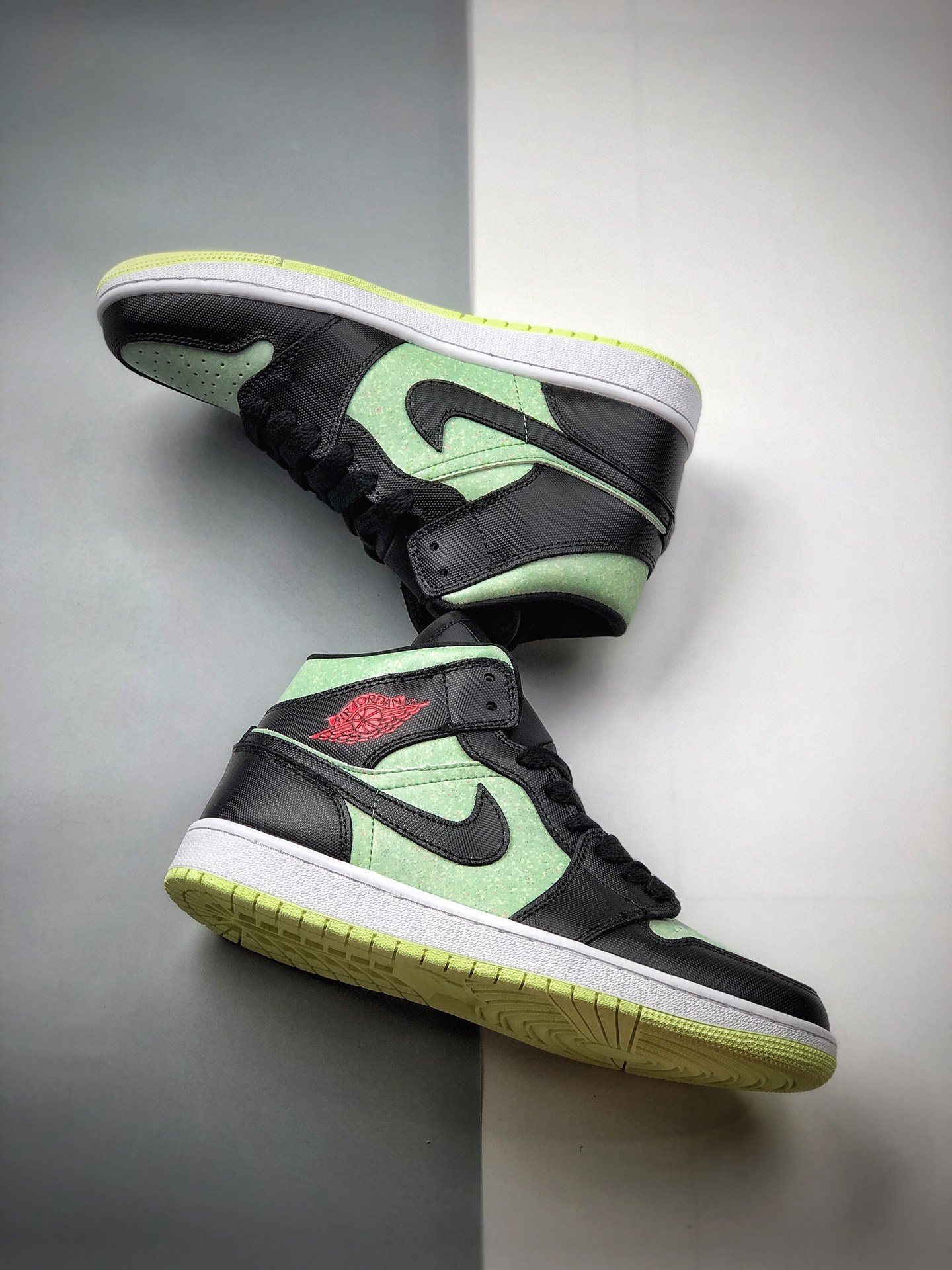 250 Air Jordan 1 Mid 黑绿红 AJ1/ 乔1 中邦CV5276-003