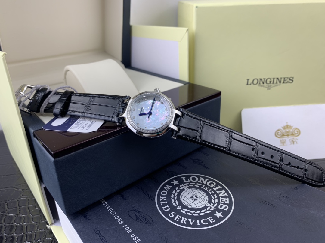 Longines 皇家 浪琴心月系列皮带款女表