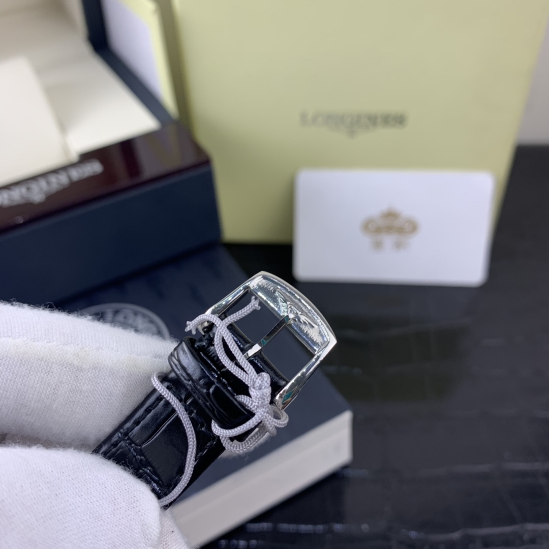Longines 皇家 浪琴心月系列皮带款女表