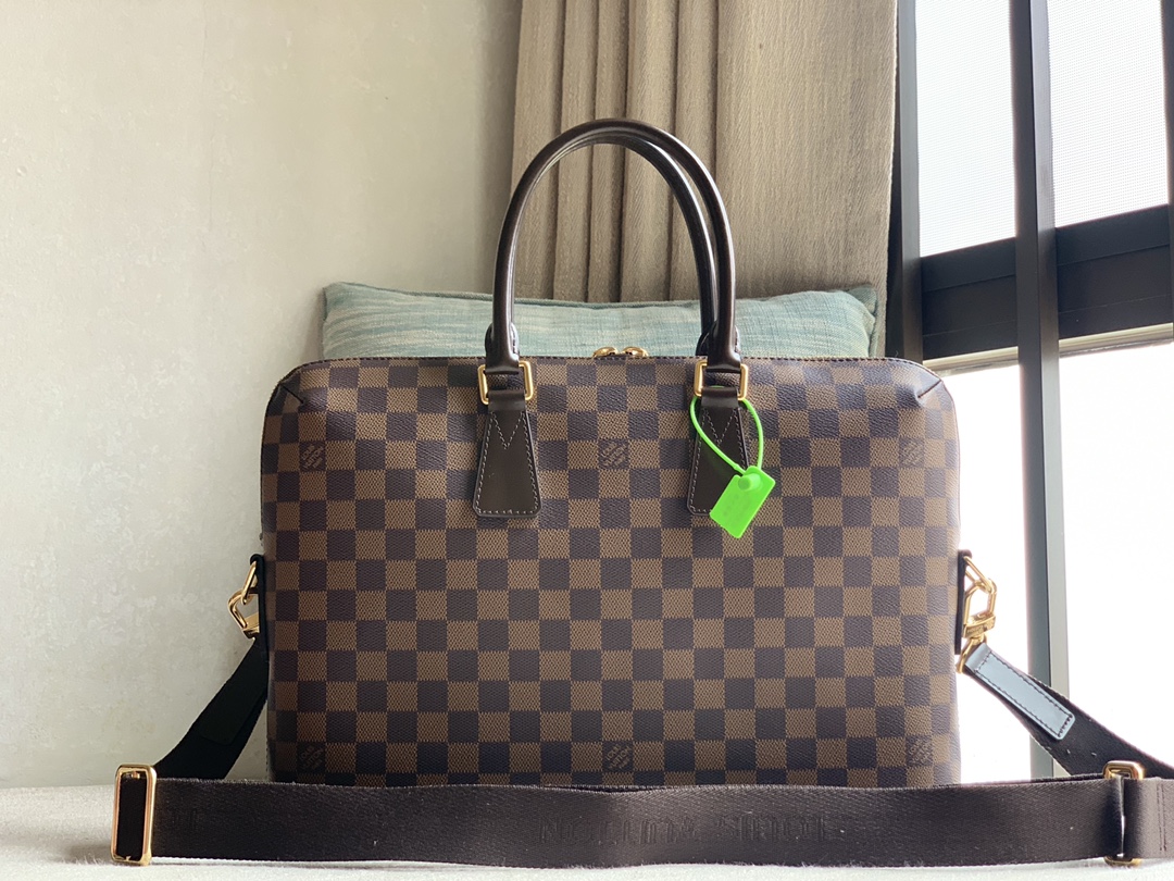 Louis Vuitton Get a batch of top-quality original briefcases with excellent price/performance ratio