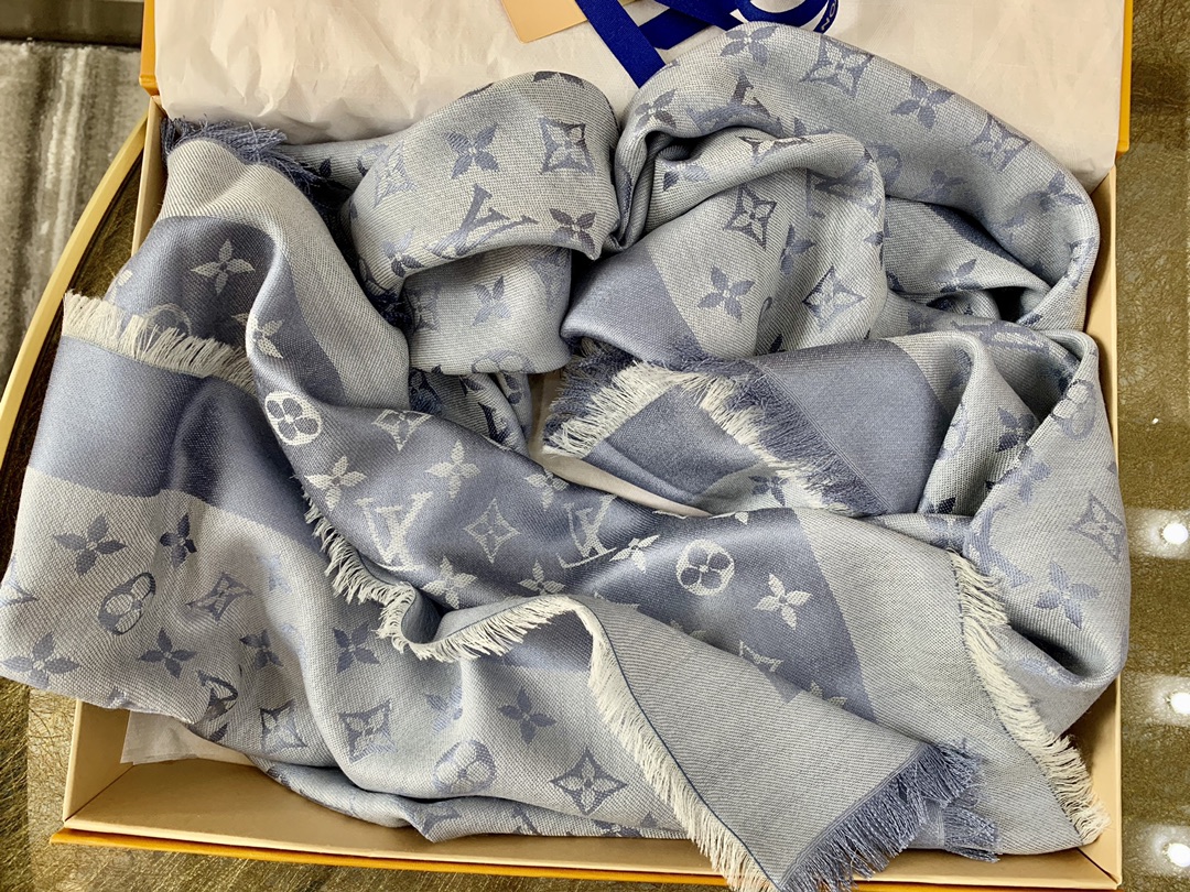 LV路易威登Monogram Denim披肩M71378 M71382 M71330 M71329 M72412 M72046 M72273