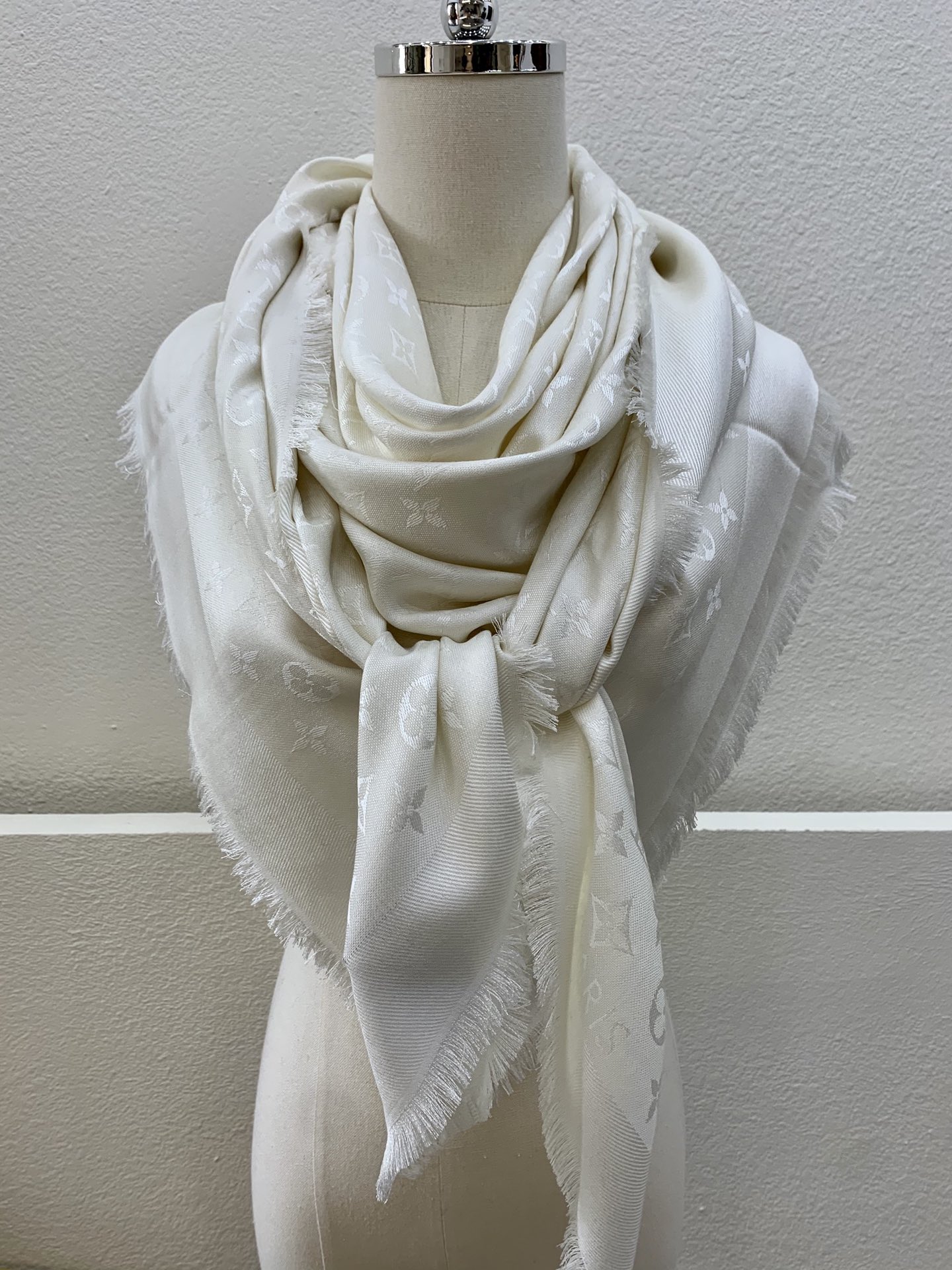 LV路易威登Monogram Denim披肩M71378 M71382 M71330 M71329 M72412 M72046 M72273