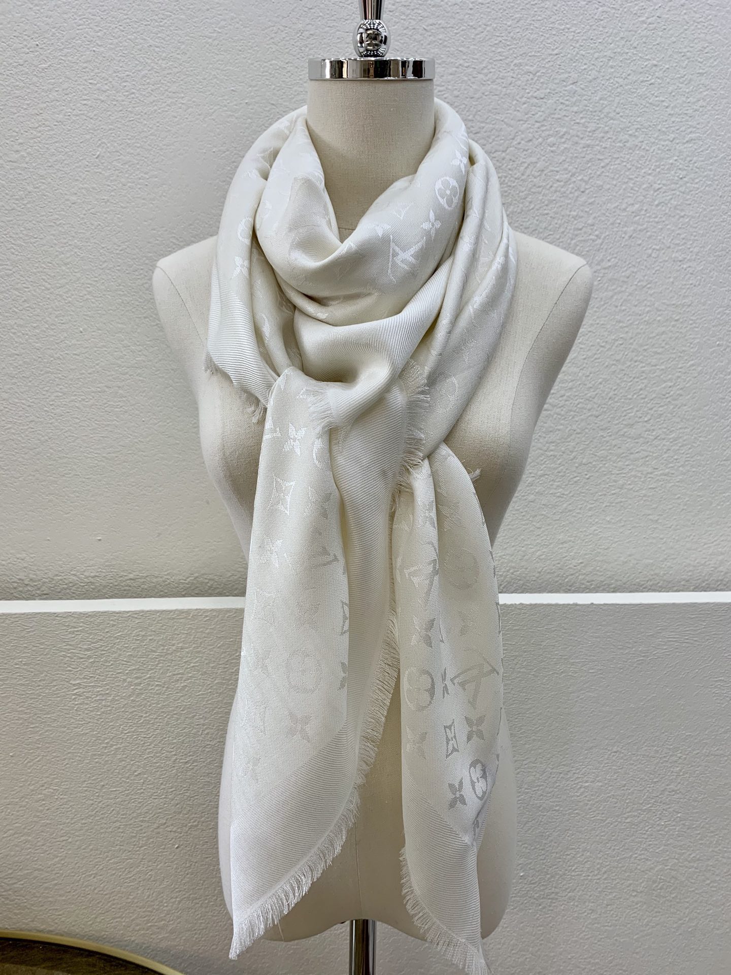 LV路易威登Monogram Denim披肩M71378 M71382 M71330 M71329 M72412 M72046 M72273