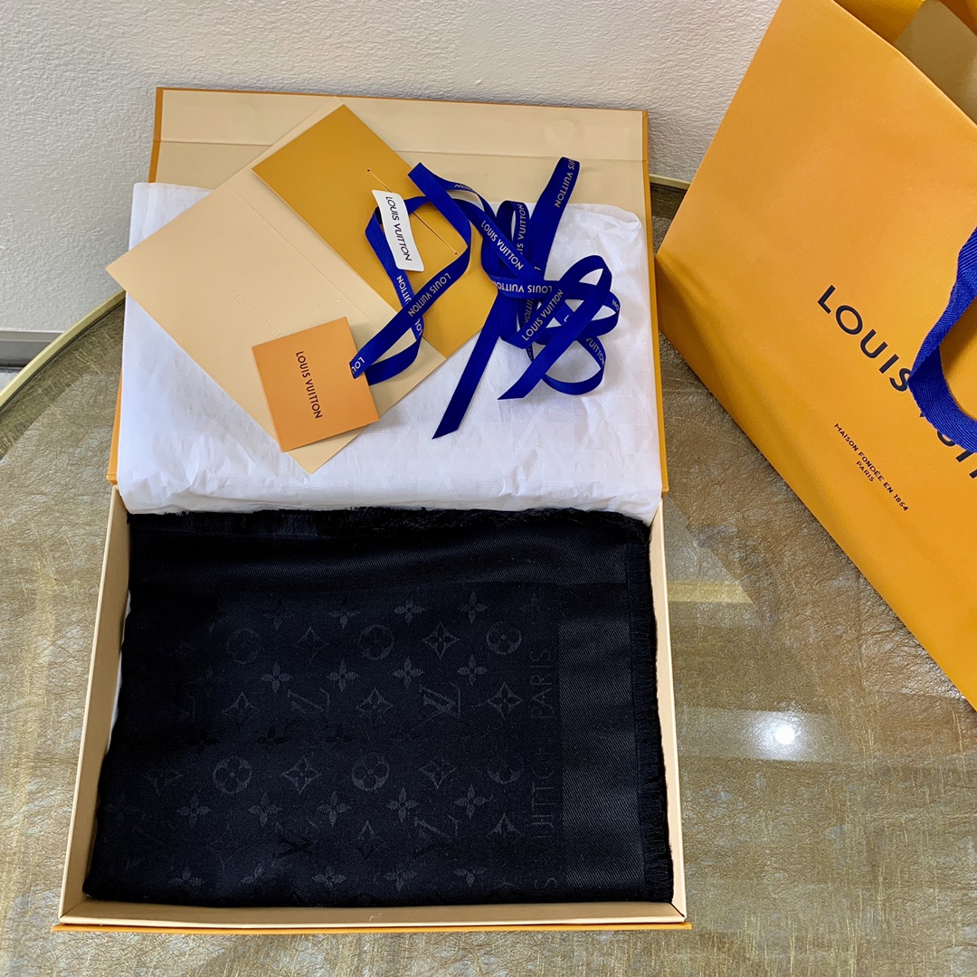 LV路易威登Monogram Denim披肩M71378 M71382 M71330 M71329 M72412 M72046 M72273
