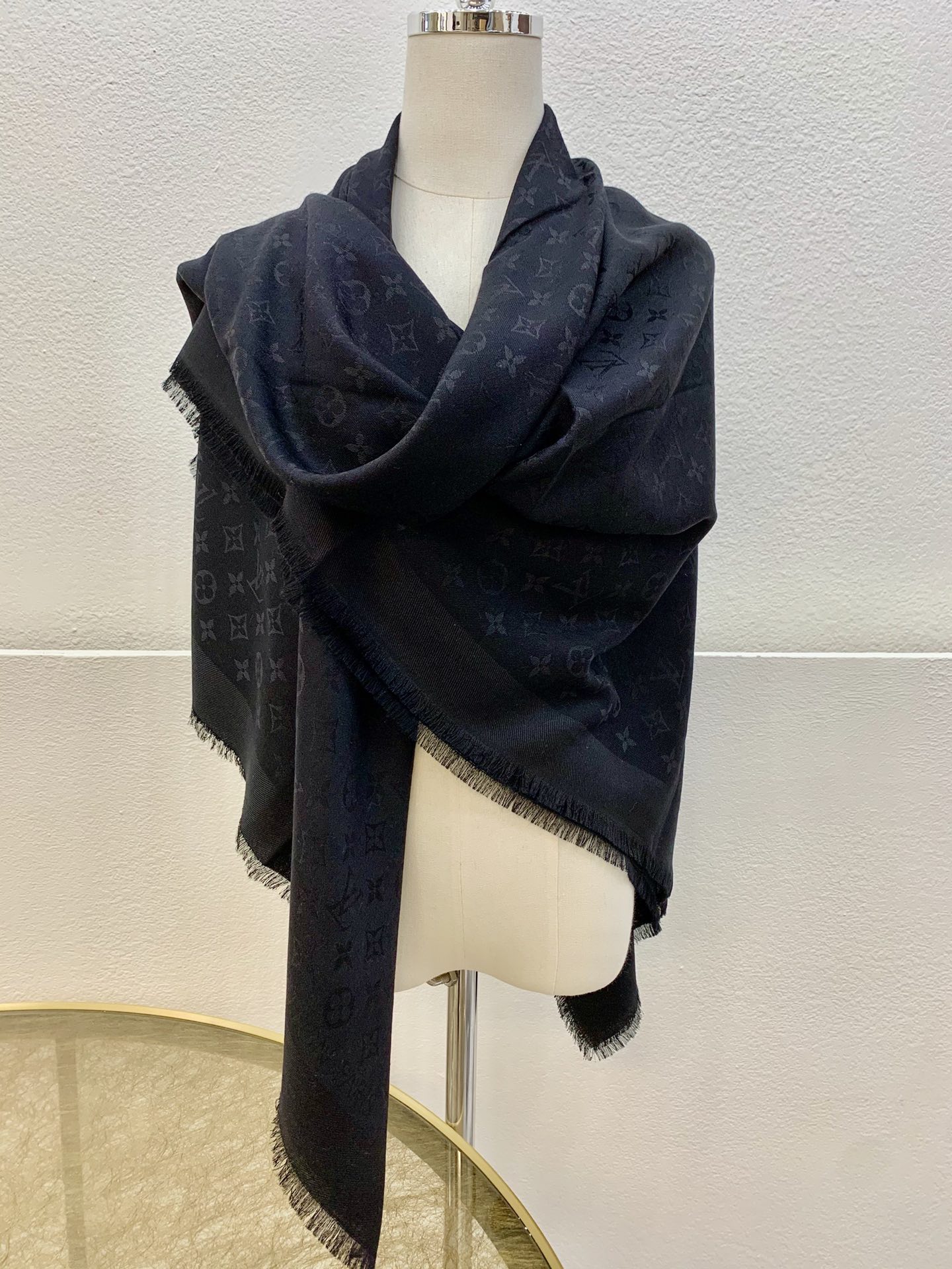 LV路易威登Monogram Denim披肩M71378 M71382 M71330 M71329 M72412 M72046 M72273