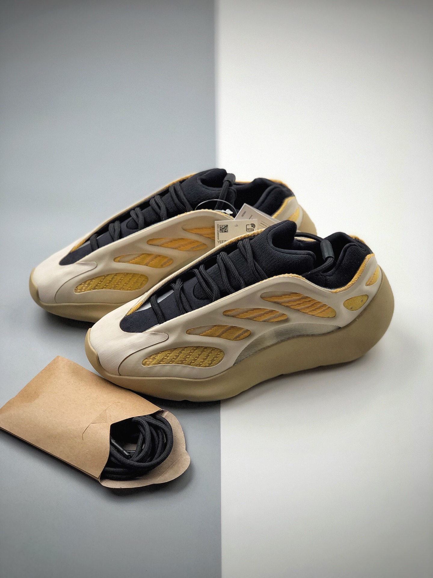 460 Adidas Yeezy 700 V3 阿迪达斯复古爆米花老爹鞋 G548503