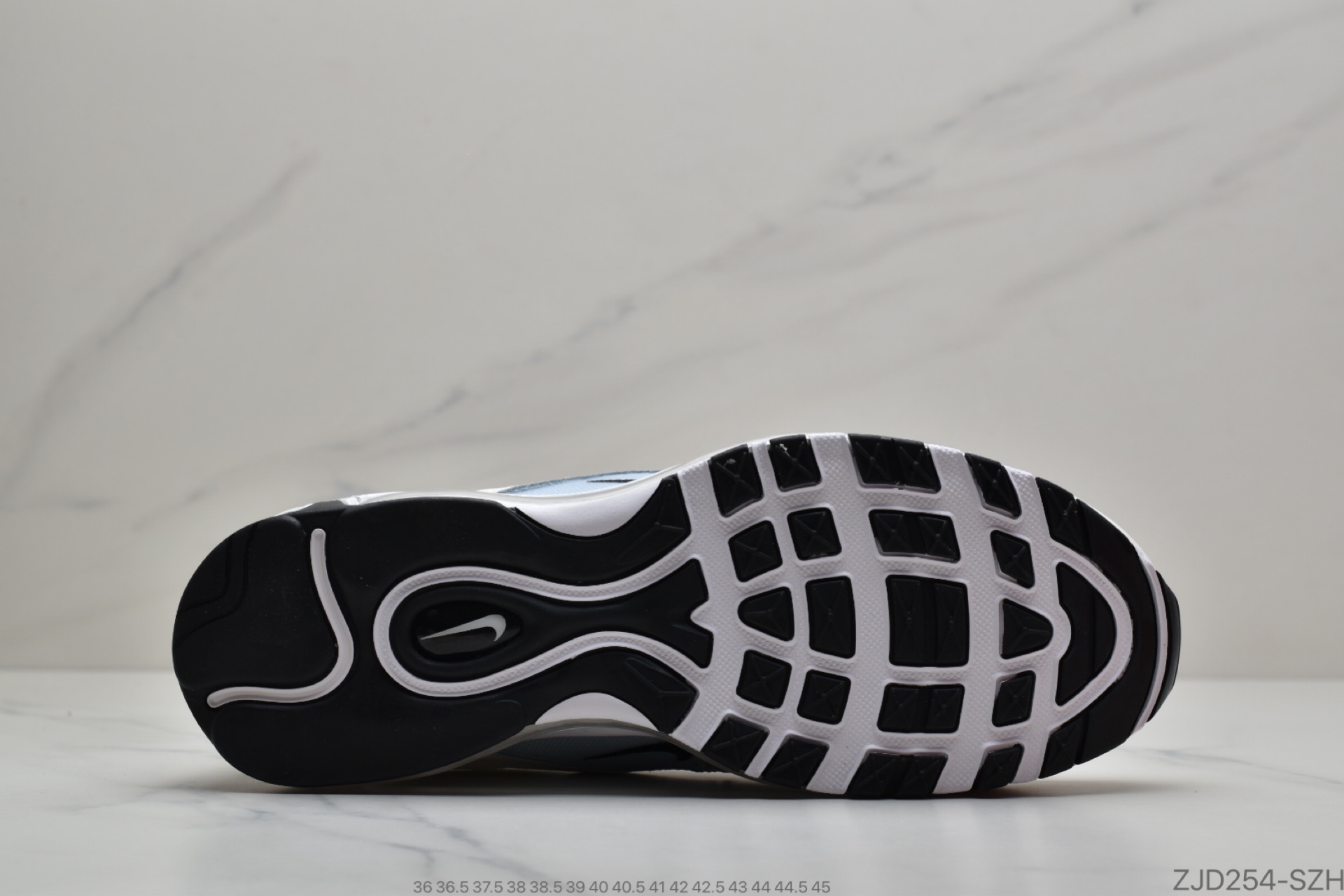 240 公司级耐克NIKE AIR MAX 97 ESS是Nike最具代表性的鞋款之一CZ6087-102