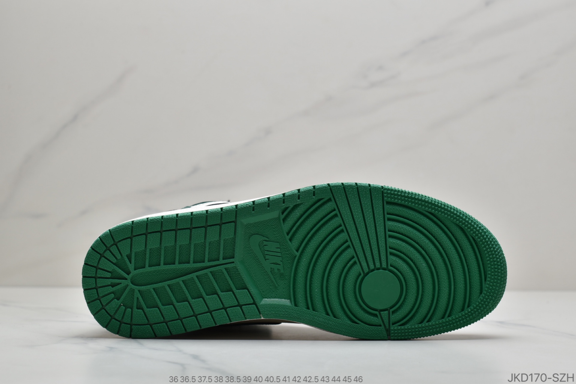 160 公司级Air Jordan 1 “CRIMSON TINT”AJ1脏粉在曝光之初就备受关注555088-081