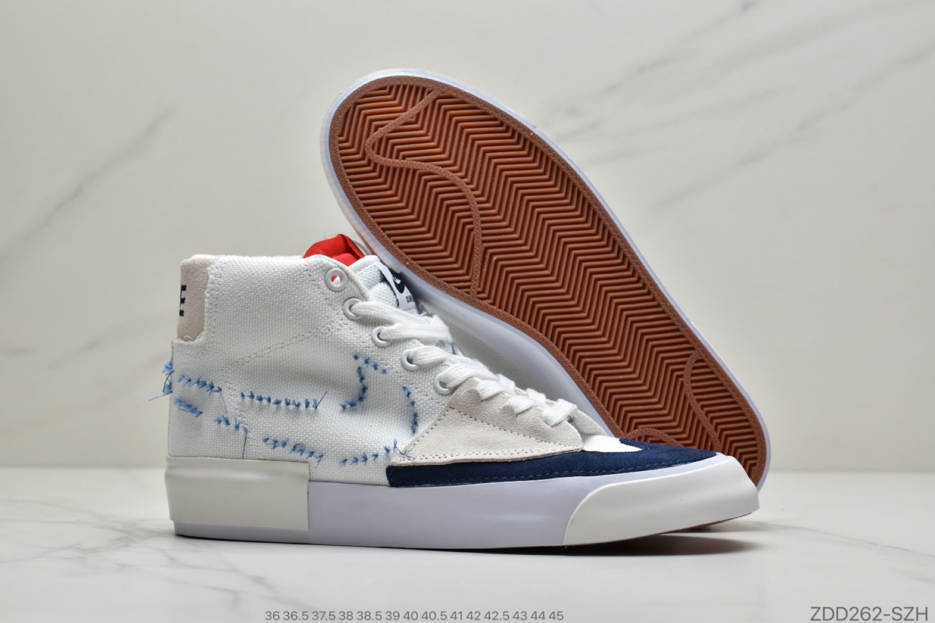 230 公司级耐克SB Zoom Blazer Mid Edge ”Hack Pack” 拆线解构设计最大亮点当属侧身的拆线 Swoosh Logo CI3833-100