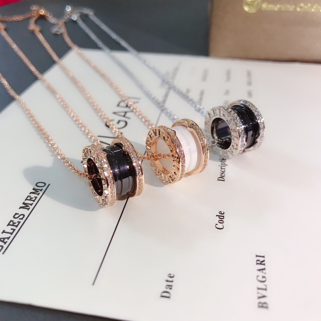 NO:102254,CNC highest version silver Bulgari B.zero's design legend series with diamond ceramic necklaces on both sides, Bulgari necklace, bvlgari, necklace, bvlgari, necklace19860909cnc最高版本银 宝格丽B.zero的design legend系列两边带钻陶瓷项链,宝格丽项链,bvlgari,necklace,Jewelry